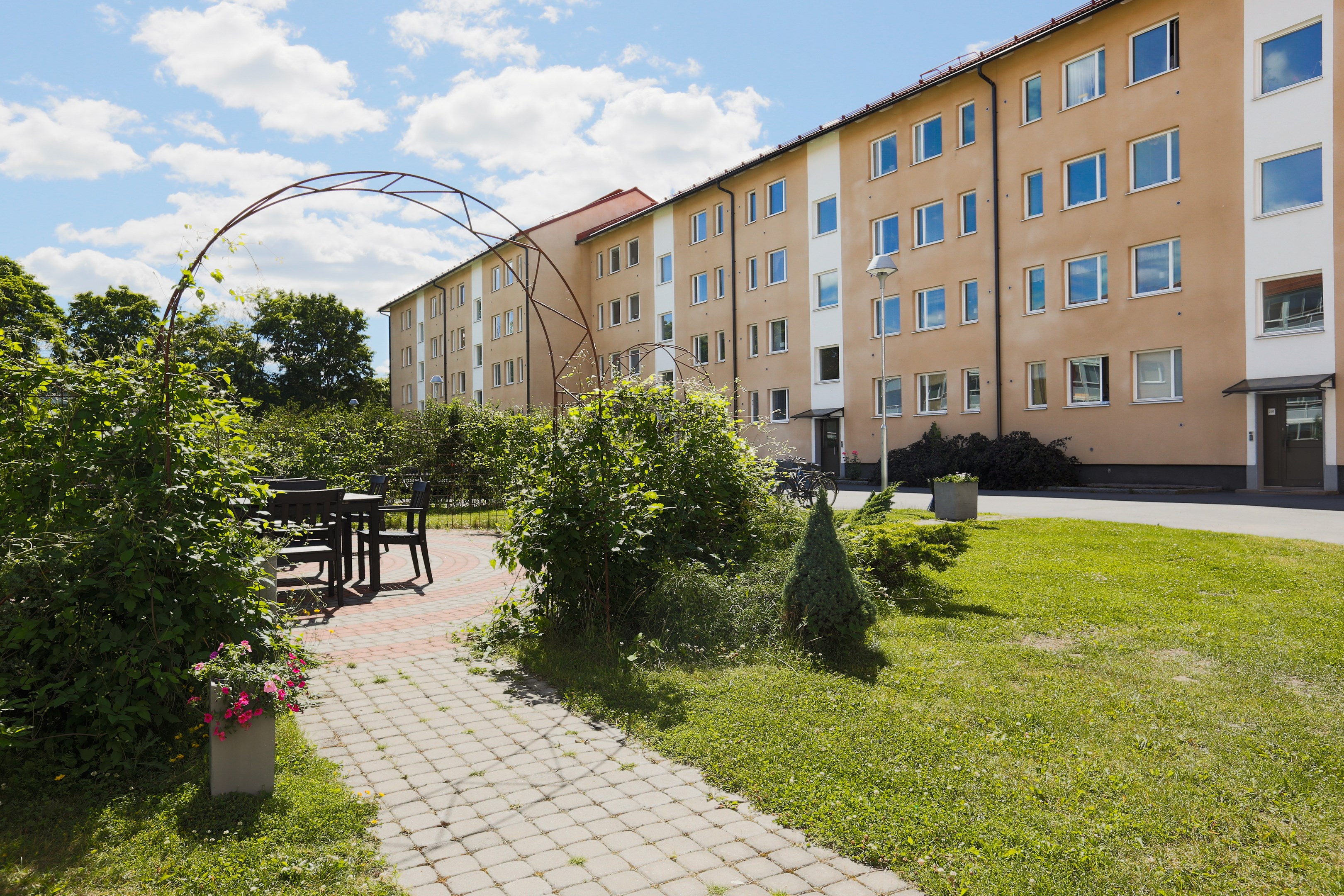 Bostadsbild från Gröna gatan 23E, Till salu i Salabacke, Uppsala