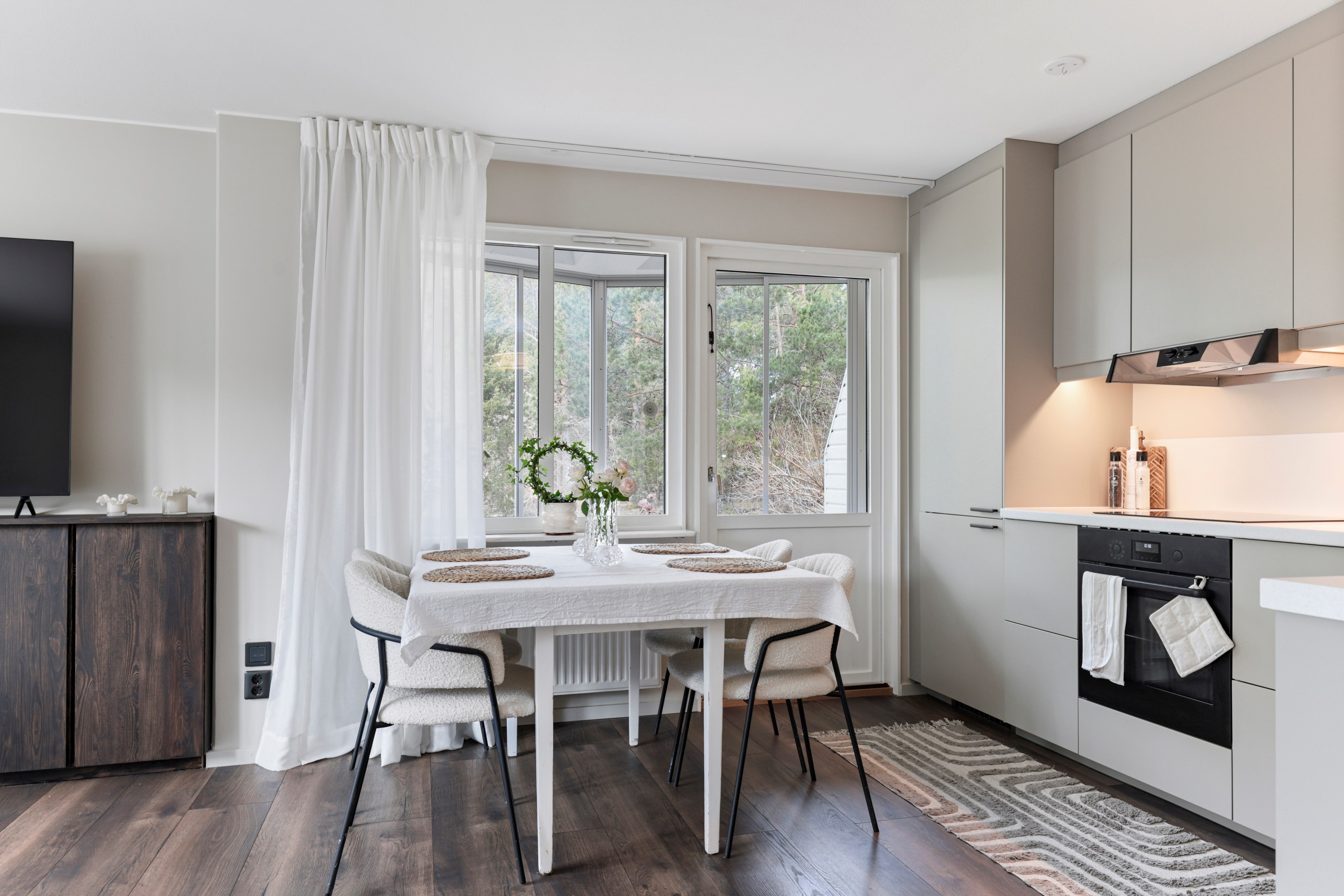 Bostadsbild från Albertinas väg 51, Kommande i Alunda, Östhammar