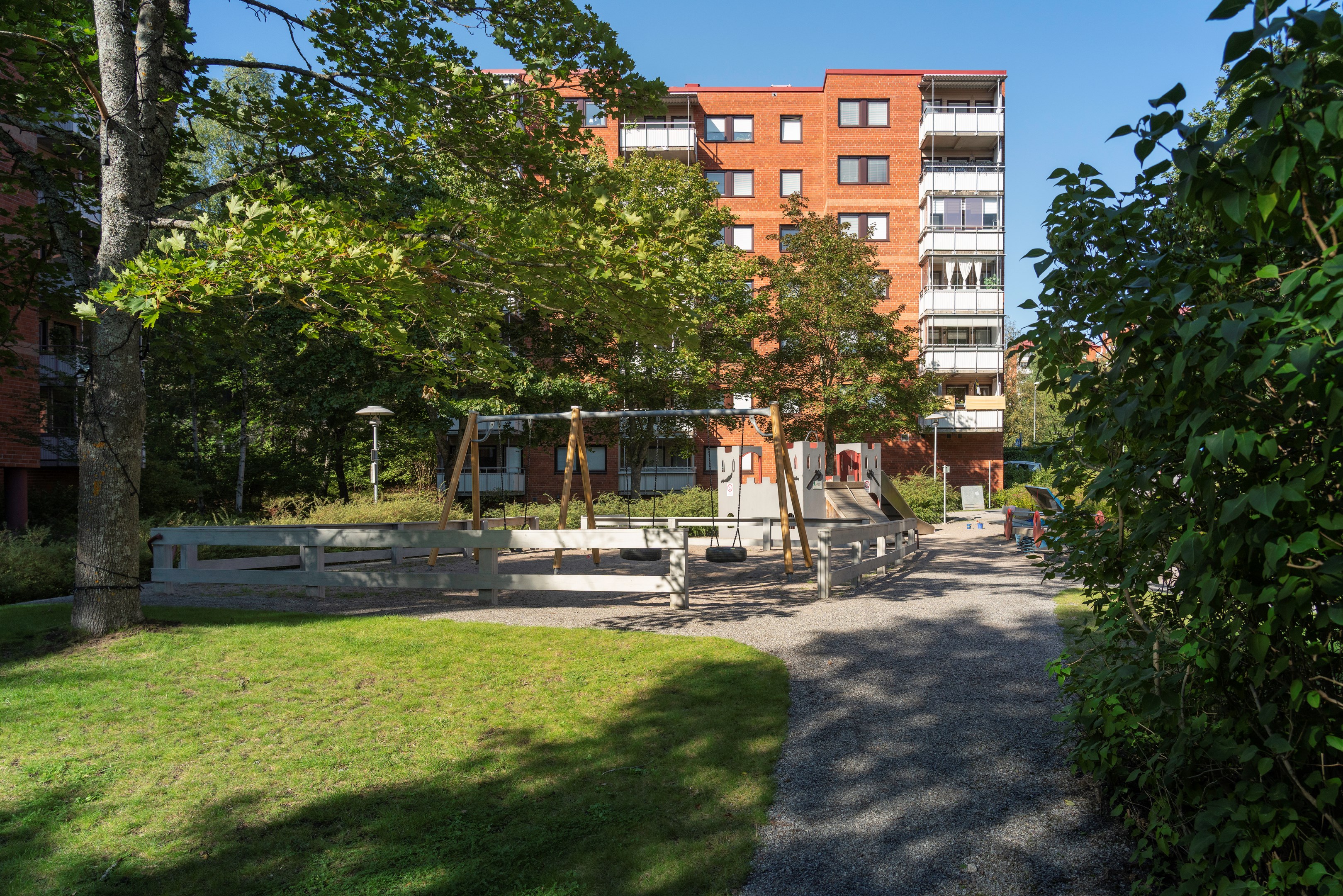 Bostadsbild från Solskensvägen 19, Till salu i Östra Tullingeberg, Botkyrka