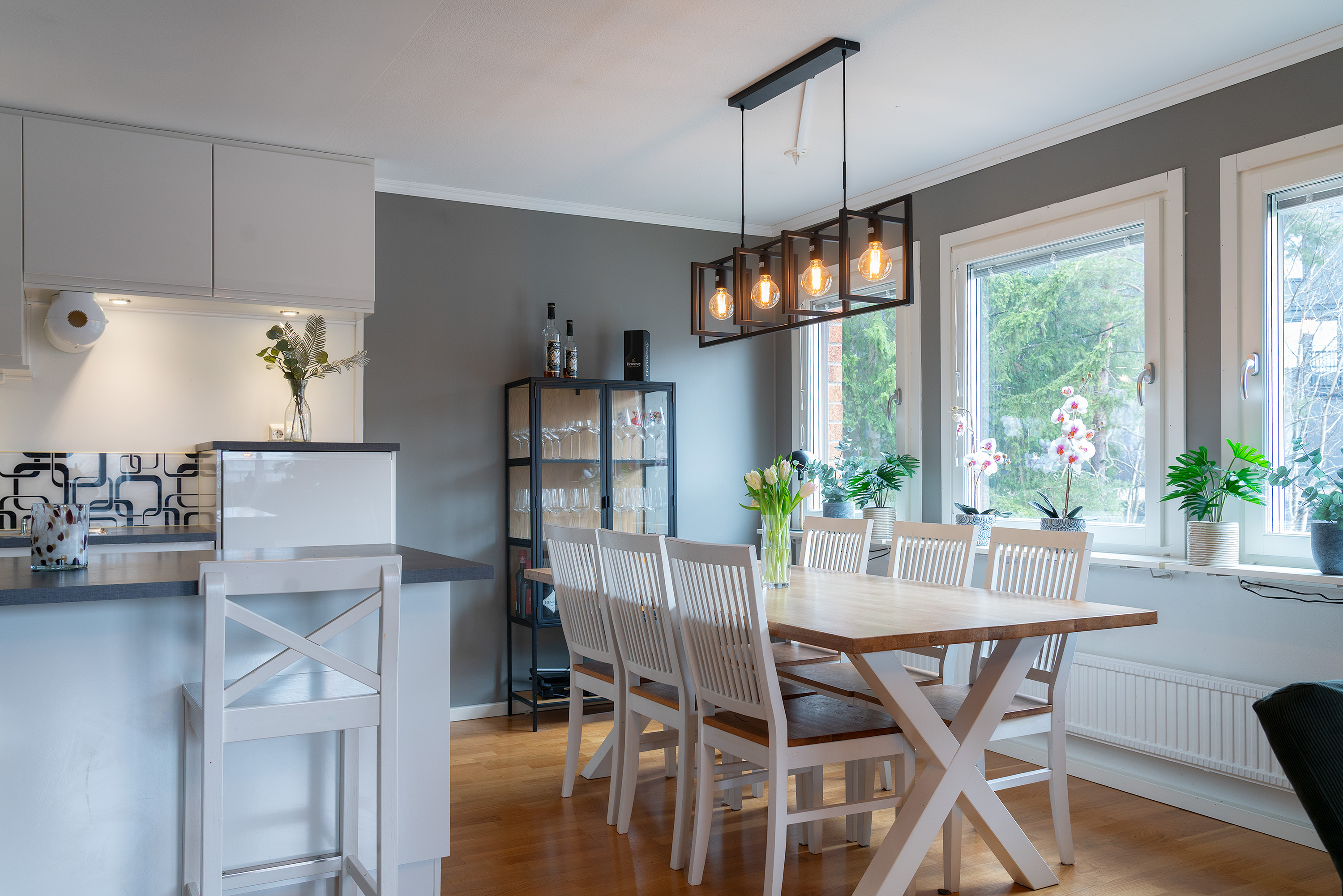 Bostadsbild från Solskensvägen 19, Till salu i Östra Tullingeberg, Botkyrka