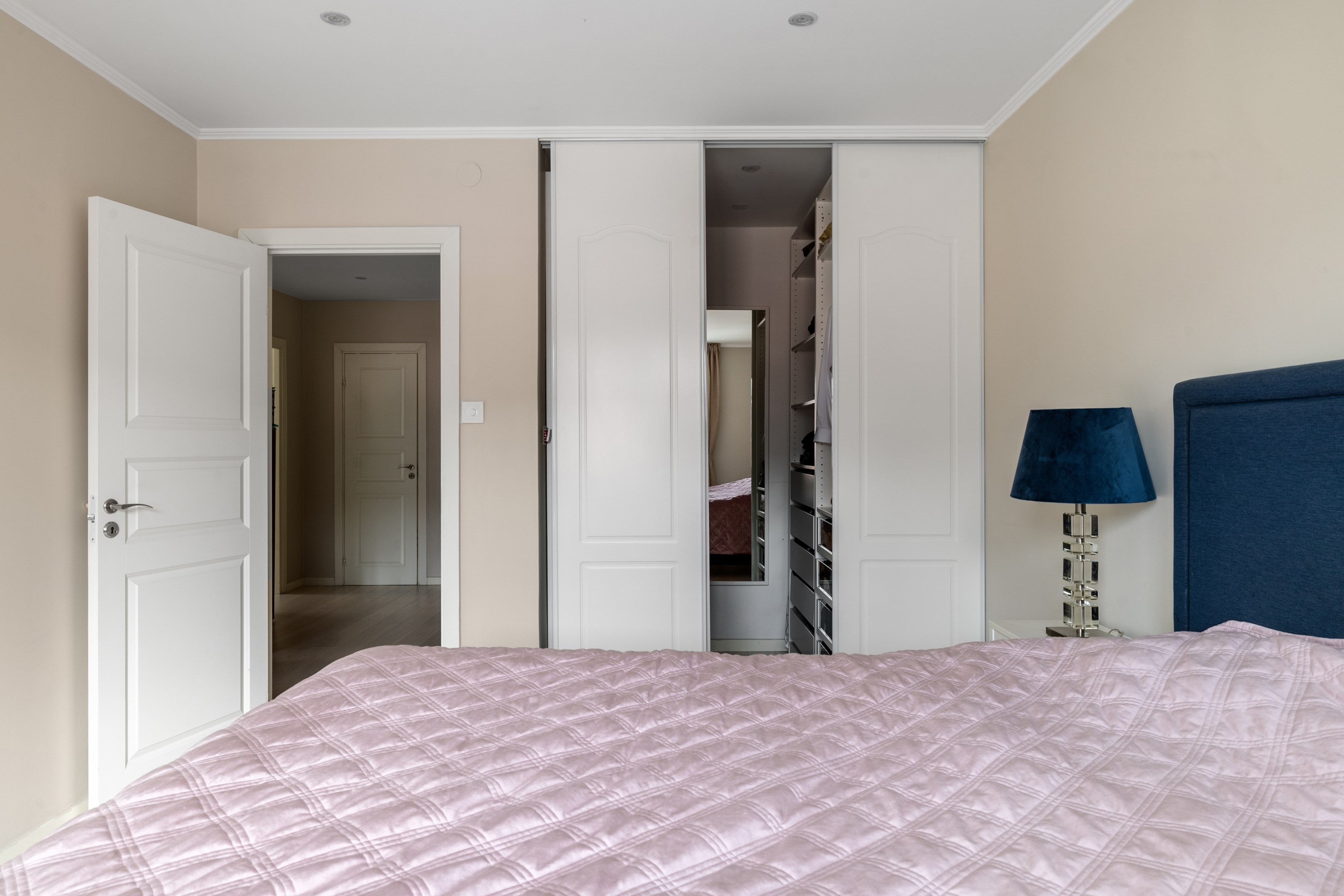 Bostadsbild från Råsundavägen 68, Till salu i Råsunda, Solna