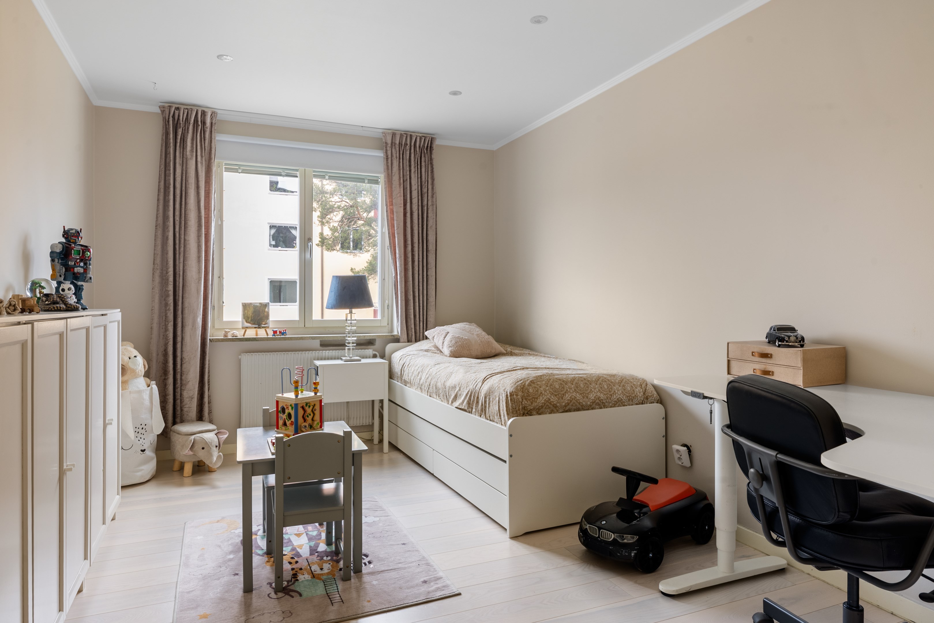 Bostadsbild från Råsundavägen 68, Till salu i Råsunda, Solna