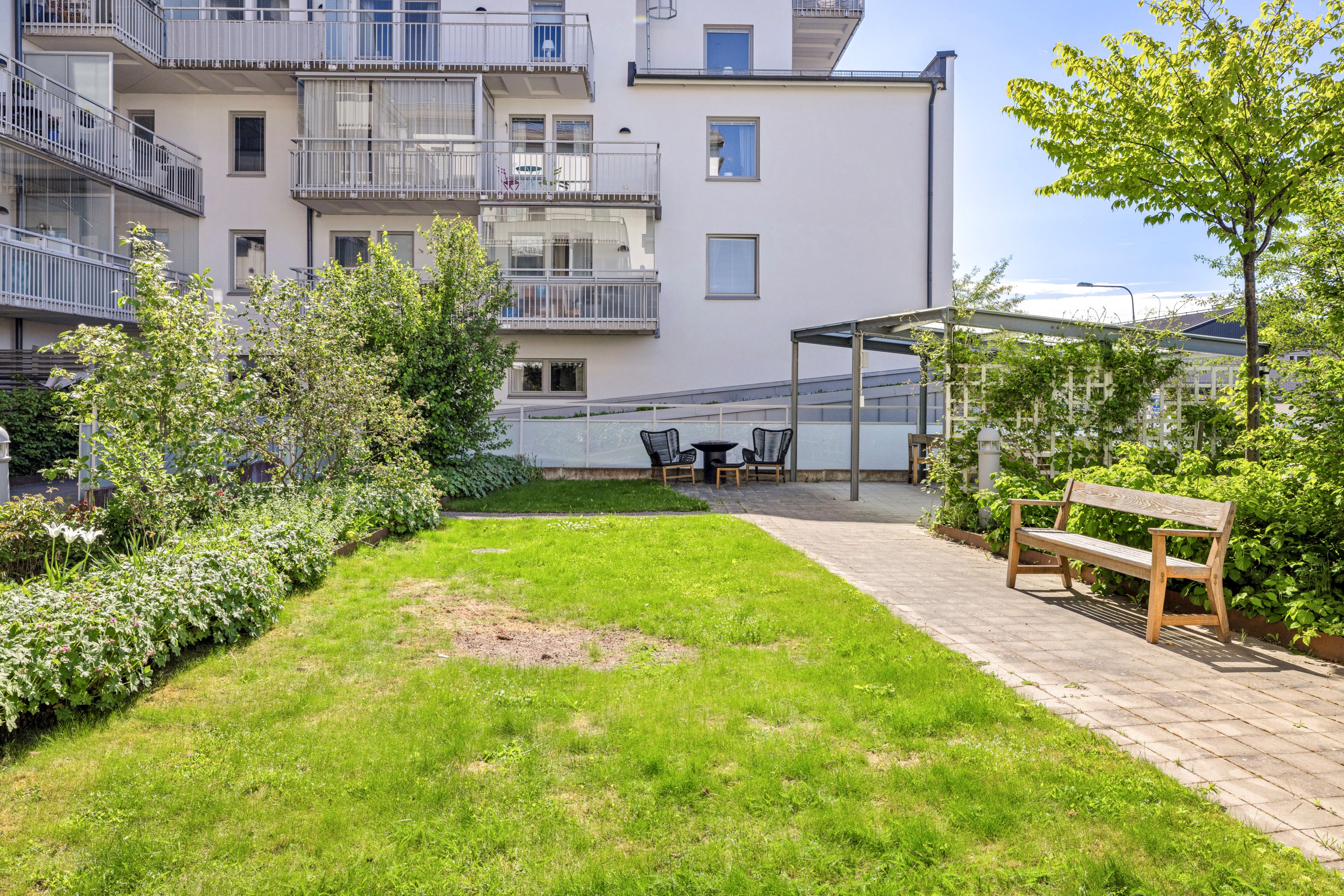 Bostadsbild från Råbyvägen 44, Till salu i Kapellgärdet, Uppsala