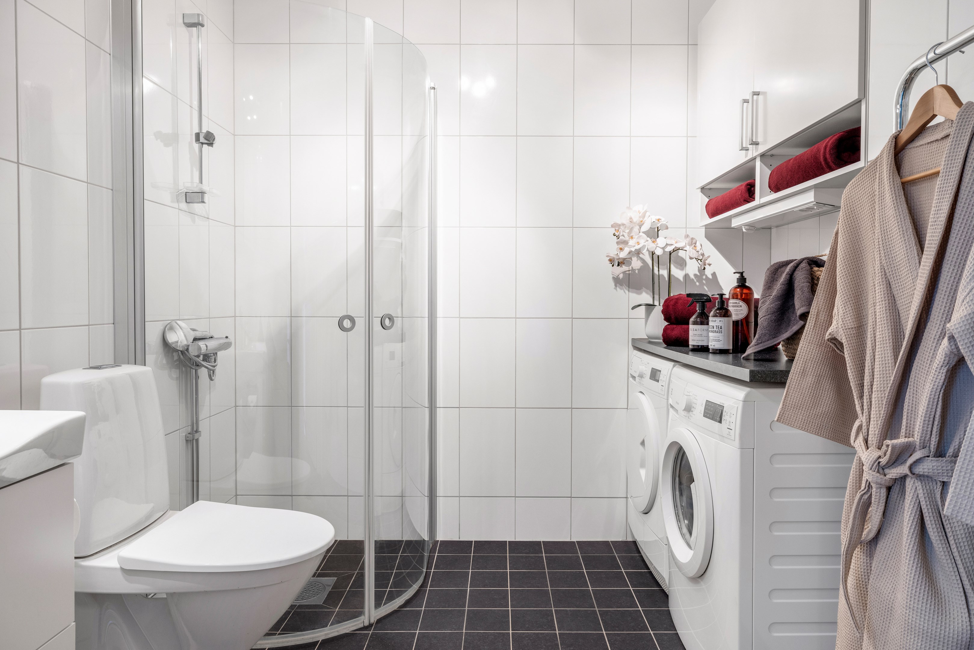 Bostadsbild från Råbyvägen 44, Till salu i Kapellgärdet, Uppsala