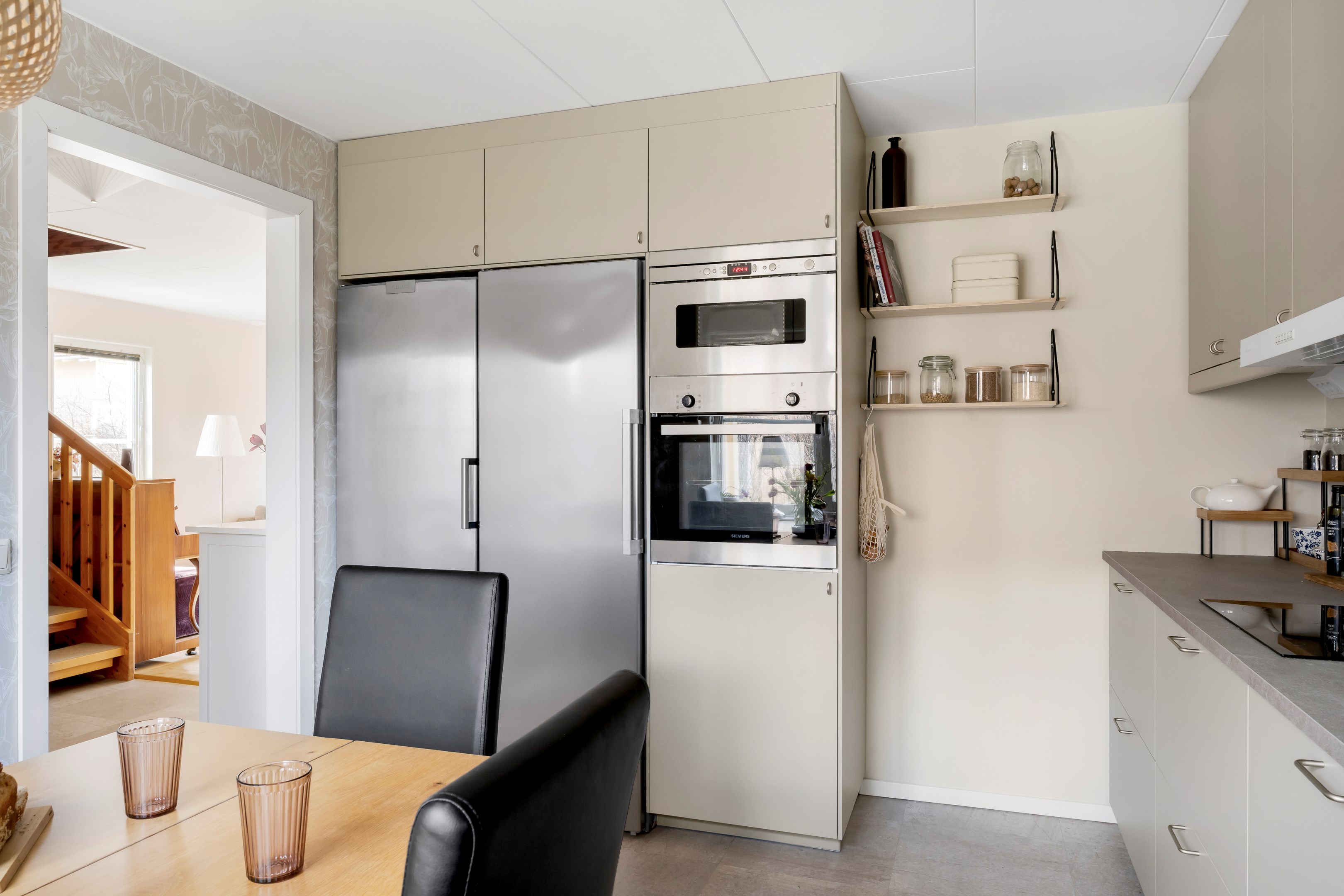 Bostadsbild från Stenrösvägen 97, Till salu i Stenhagen, Uppsala