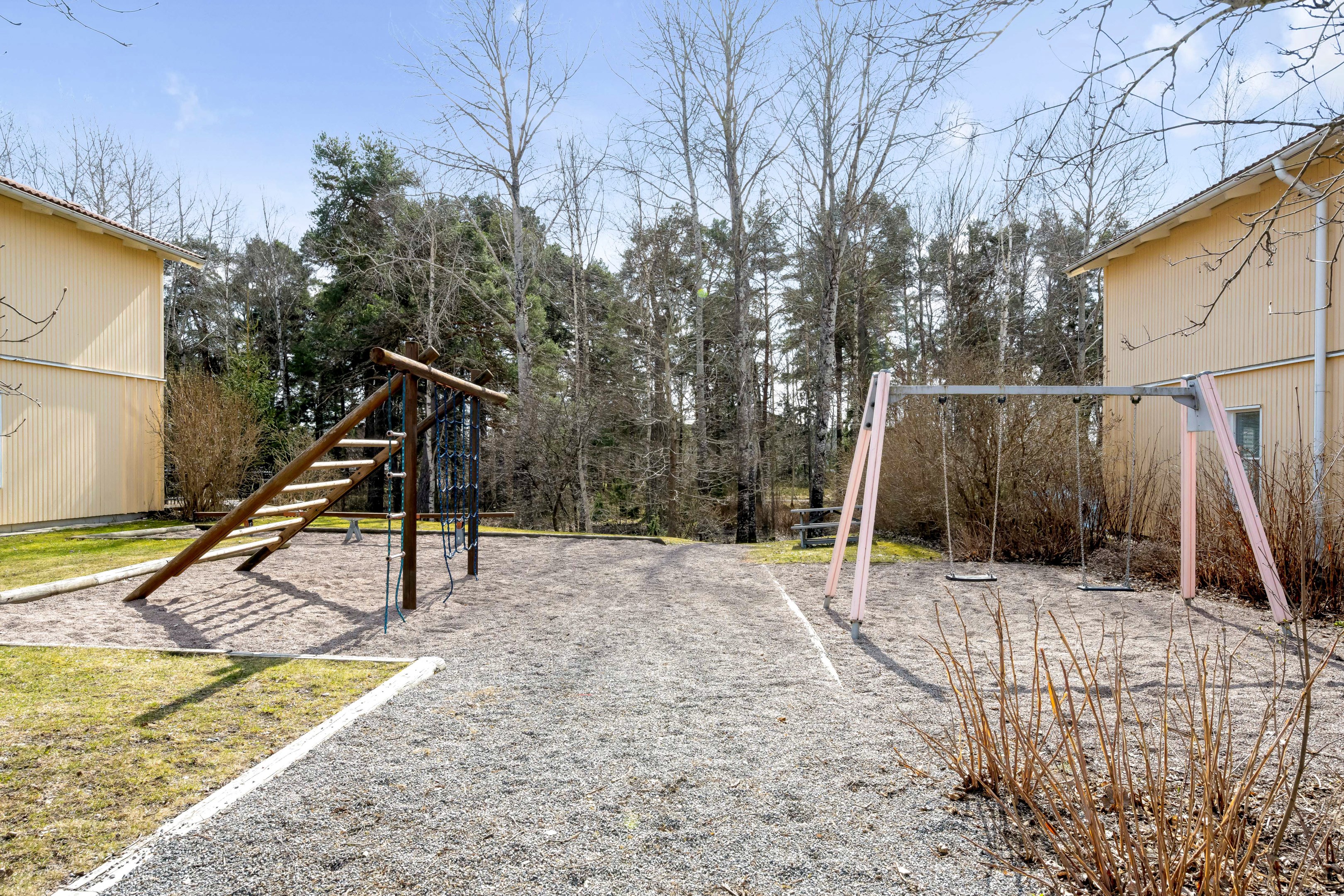 Bostadsbild från Stenrösvägen 97, Till salu i Stenhagen, Uppsala