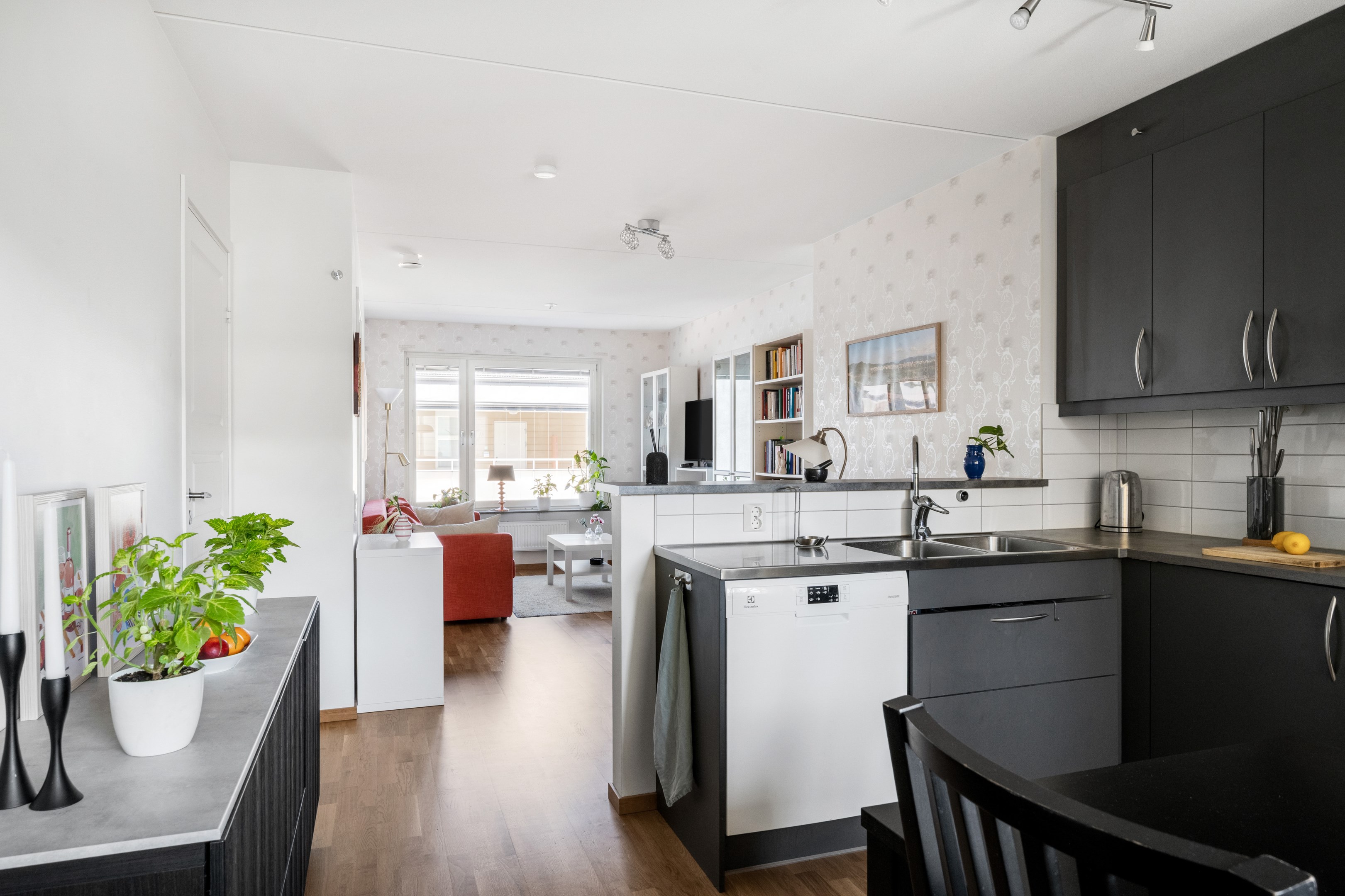 Bostadsbild från Solskensgatan 11, Till salu i Gränby, Uppsala