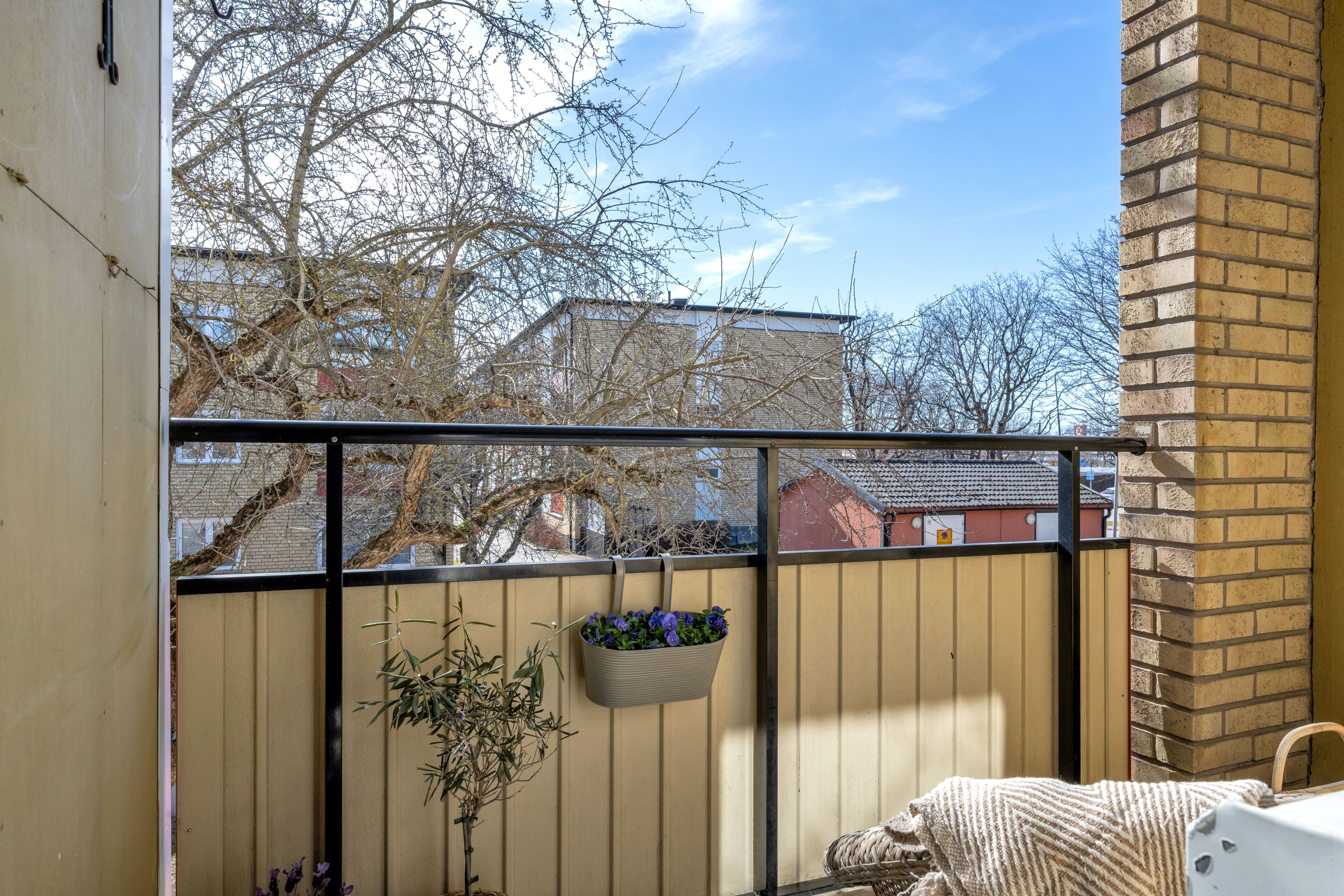 Bostadsbild från Heidenstamsgatan 31, Till salu i Löten, Uppsala