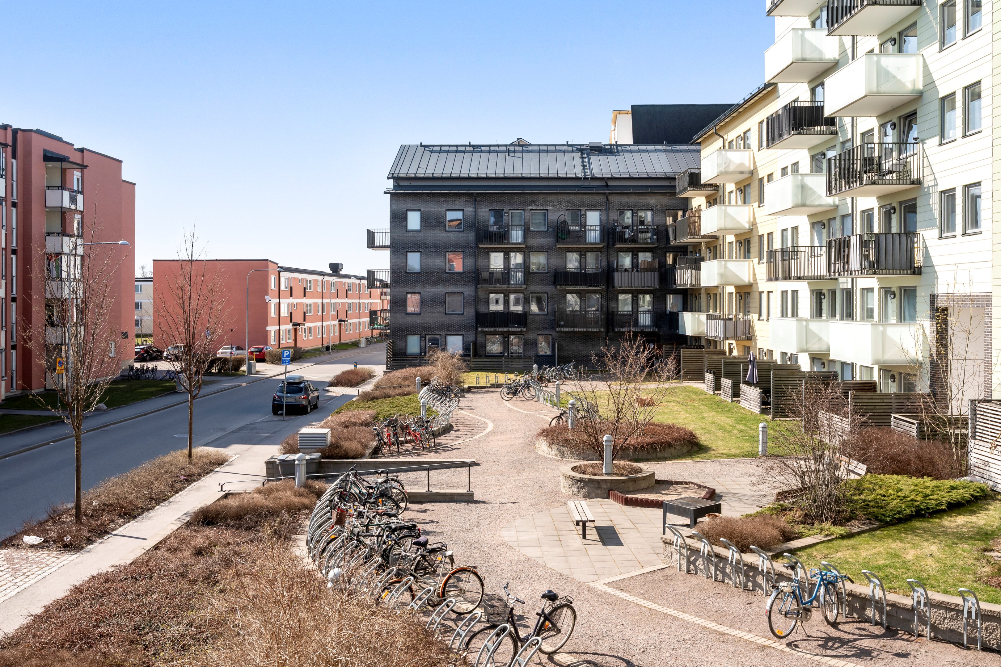 Bostadsbild från Råbyvägen 57H, Till salu i Gränby, Uppsala