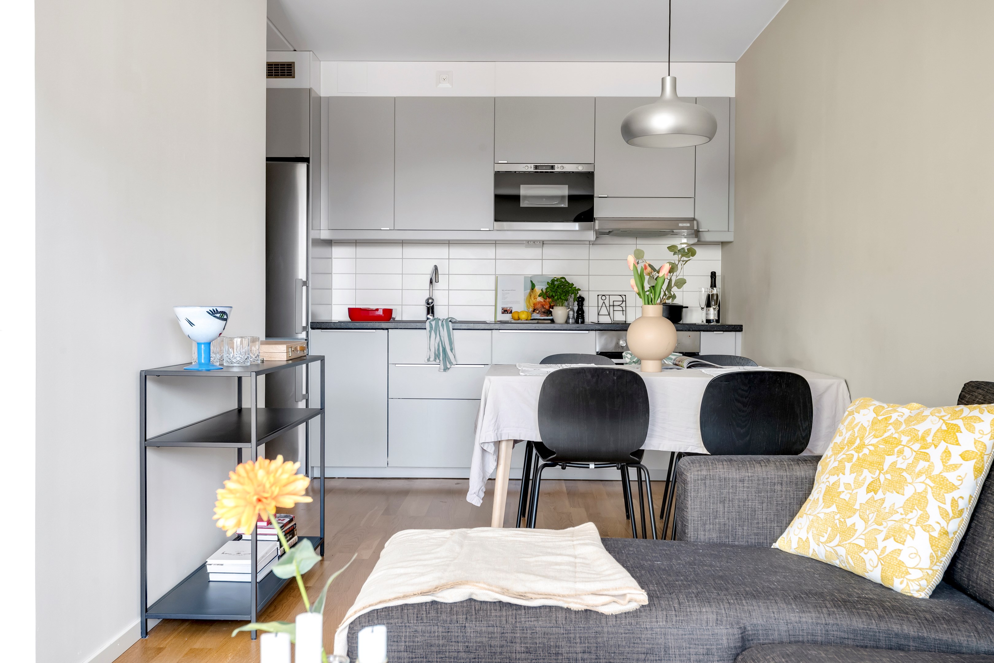 Bostadsbild från Råbyvägen 57H, Till salu i Gränby, Uppsala