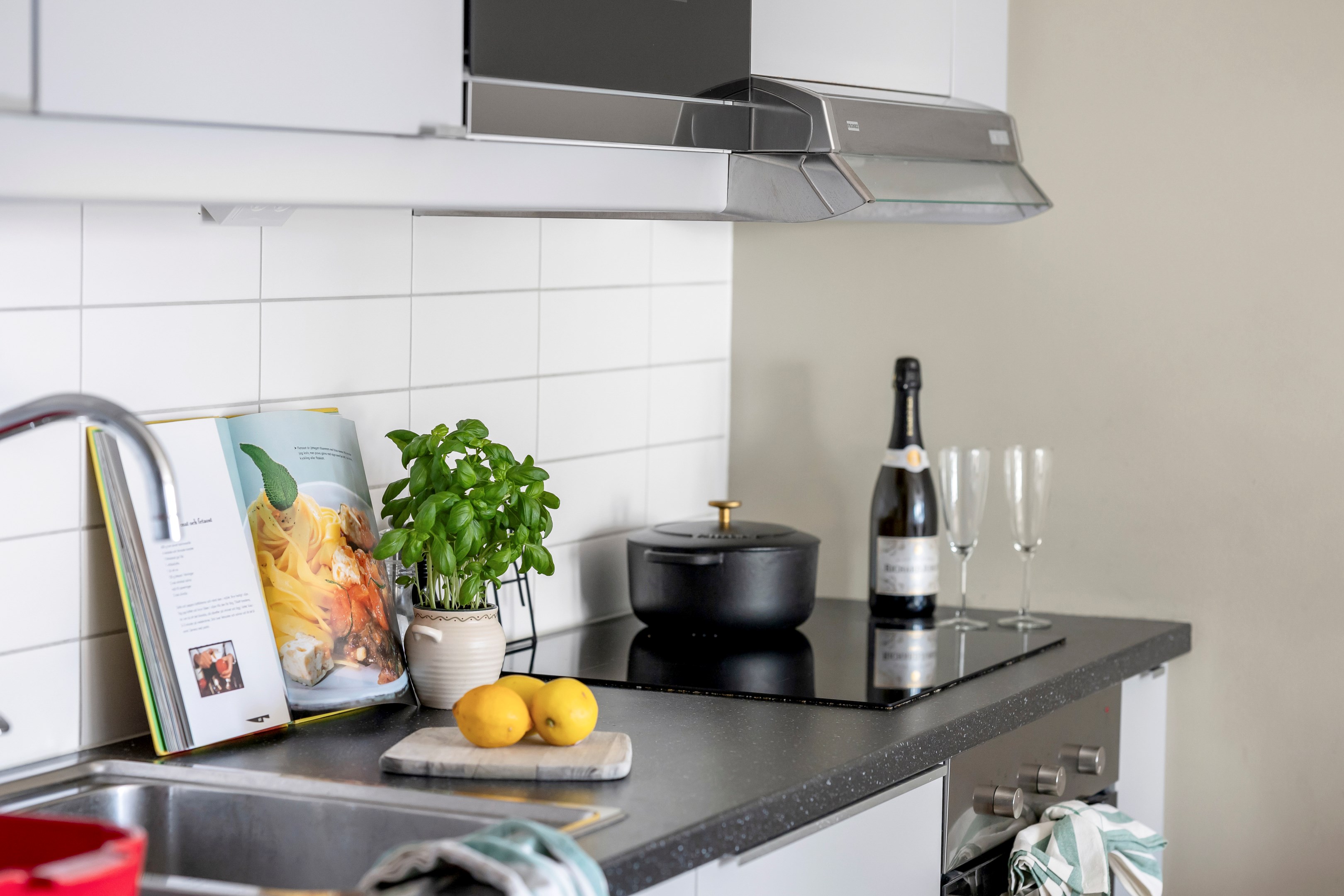 Bostadsbild från Råbyvägen 57H, Till salu i Gränby, Uppsala