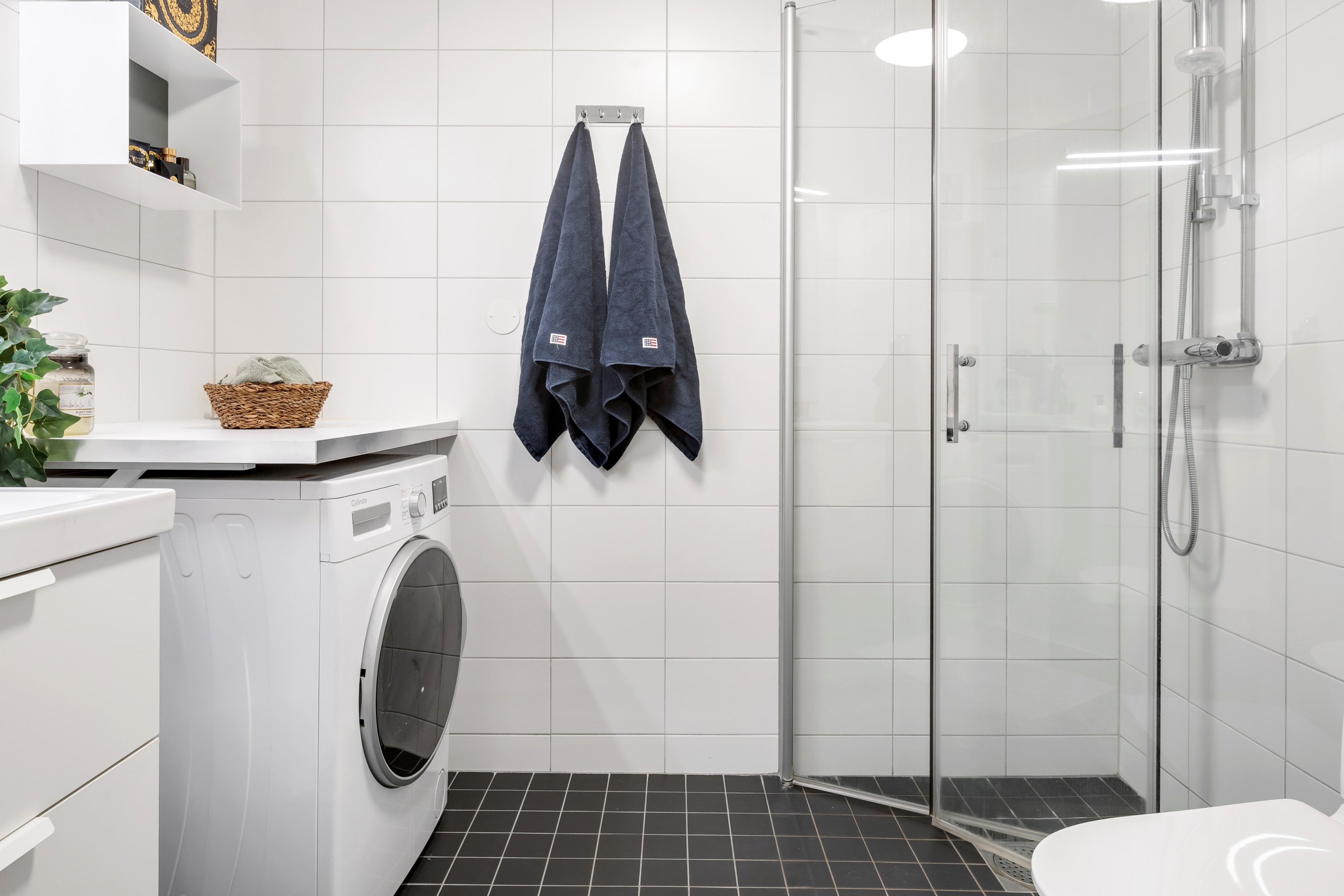 Bostadsbild från Råbyvägen 57H, Till salu i Gränby, Uppsala