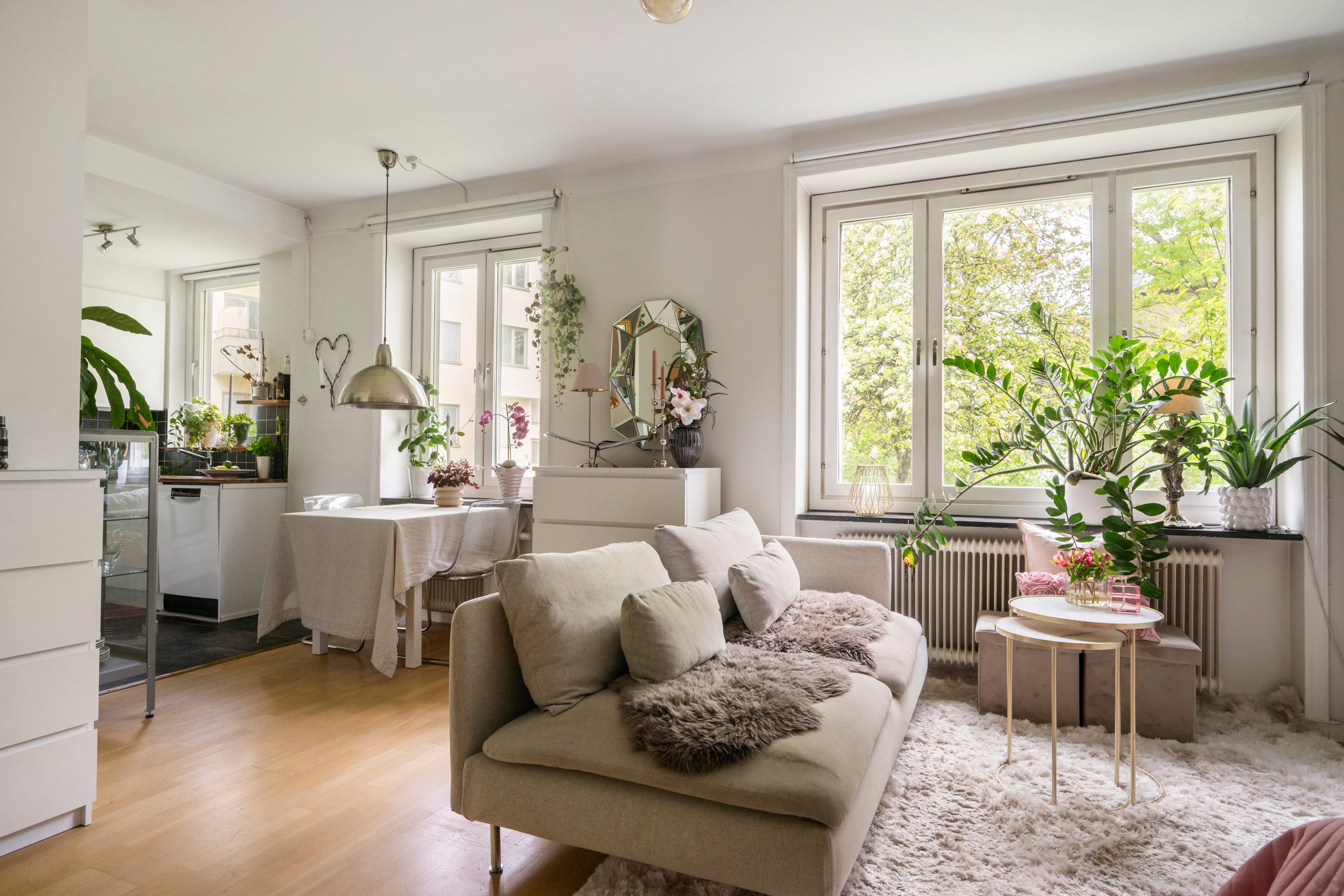 Bostadsbild från Råsundavägen 61, Kommande i Råsunda, Solna