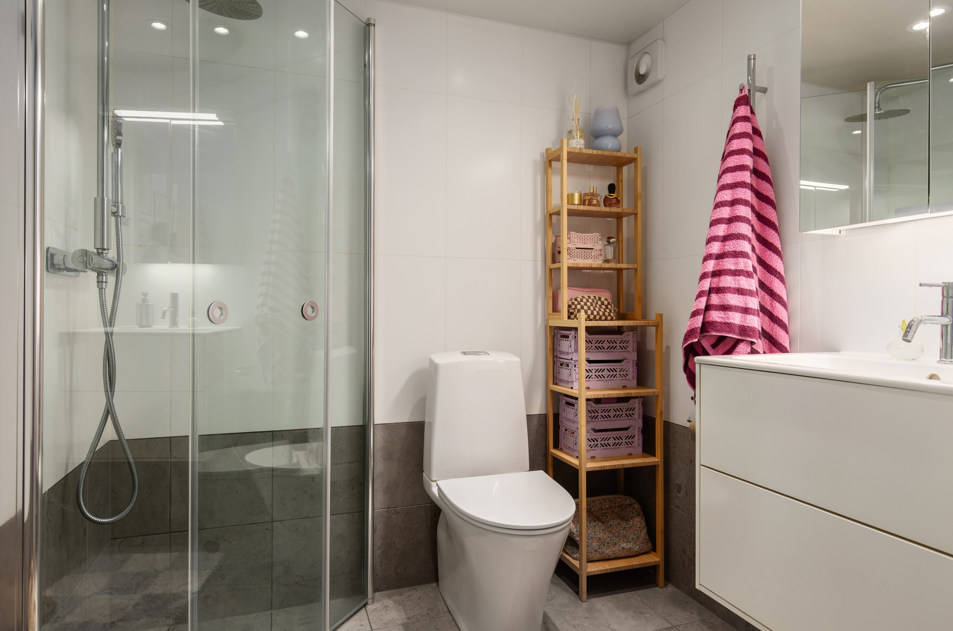 Bostadsbild från Parkvägen 9F, Till salu i Hemmesta, Värmdö