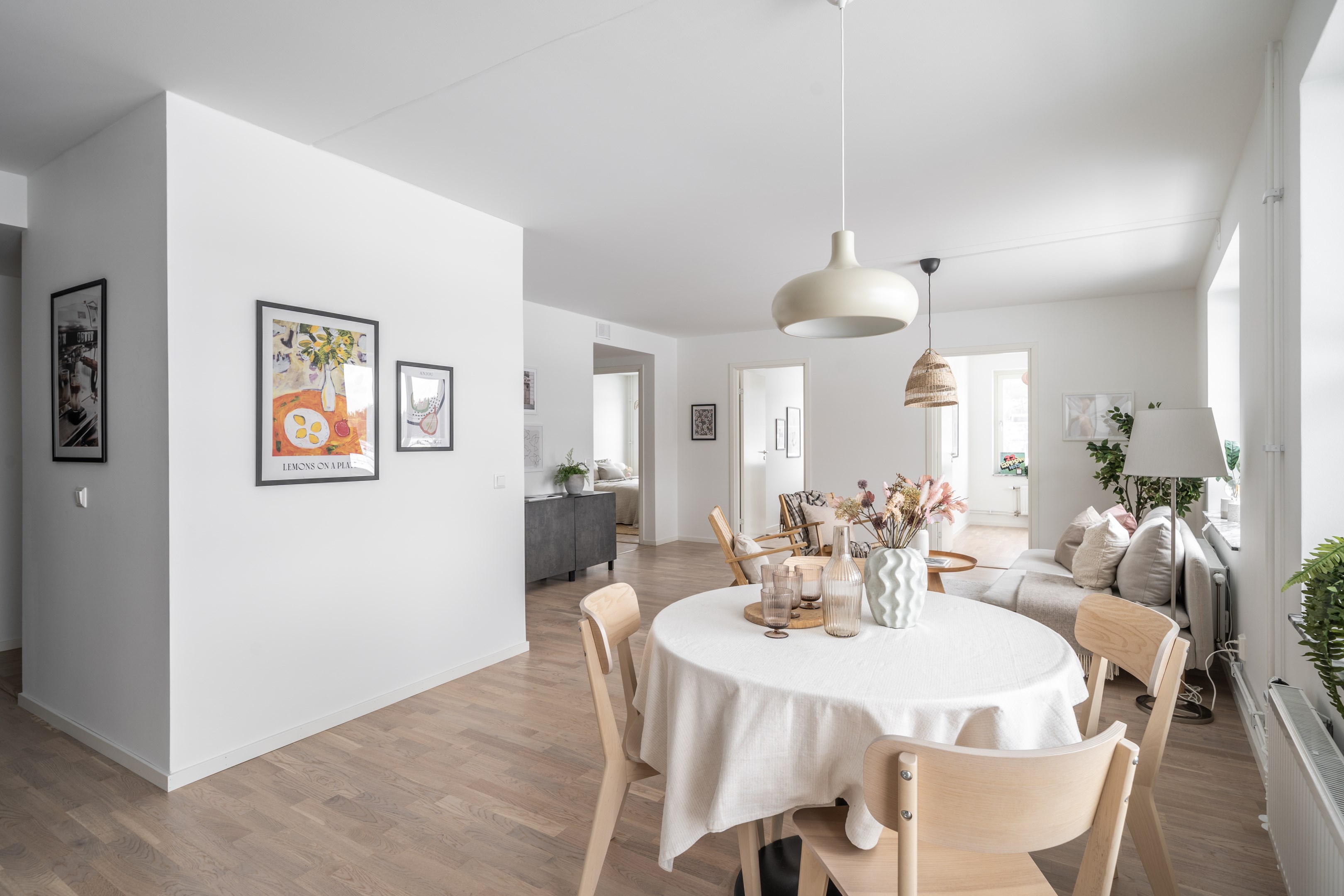 Bostadsbild från Slalomvägen 6, Till salu i Väsjön, Sollentuna