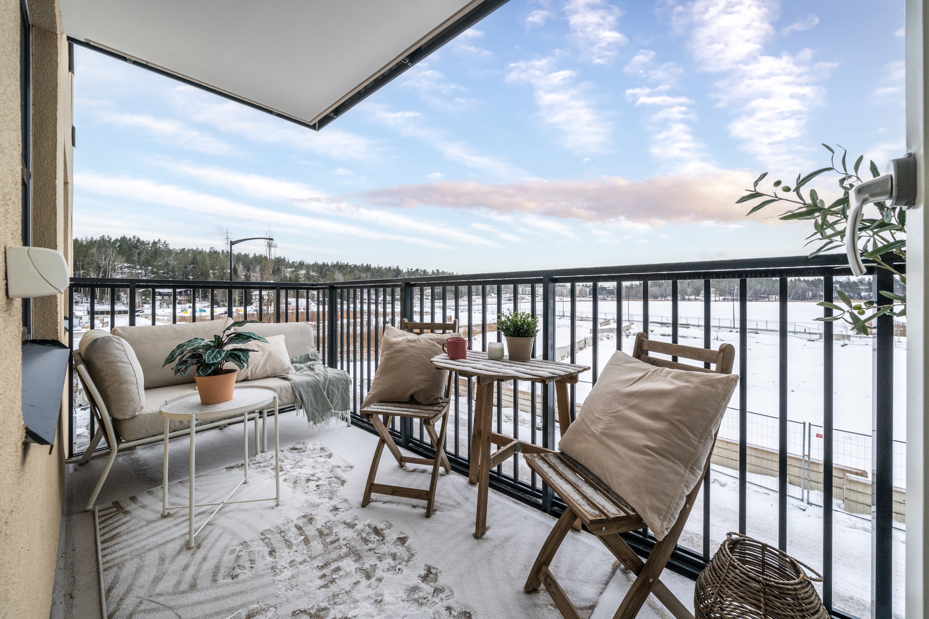 Bostadsbild från Slalomvägen 6, Till salu i Väsjön, Sollentuna