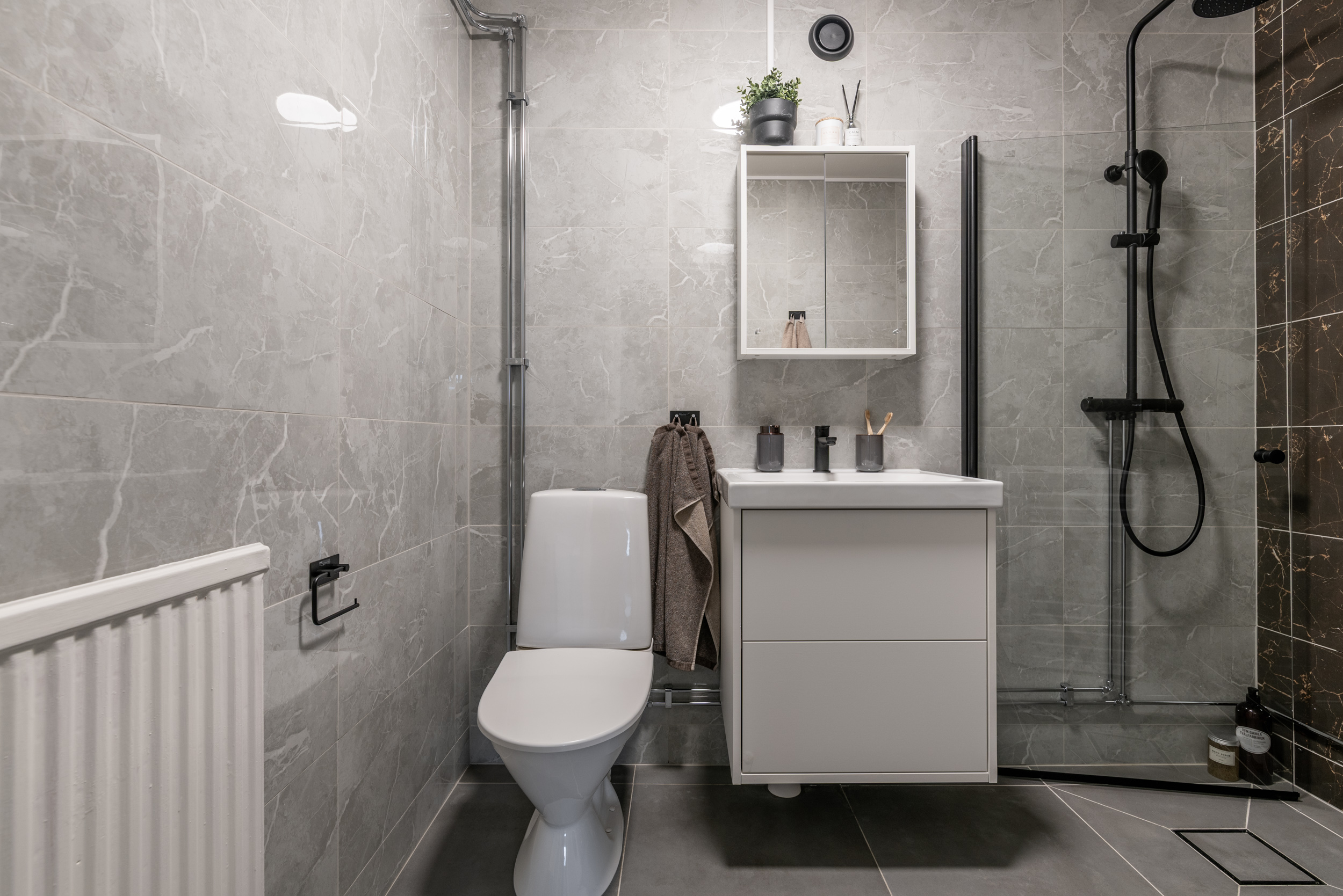 Bostadsbild från Rekylgatan 4, Till salu i Haga, Västerås