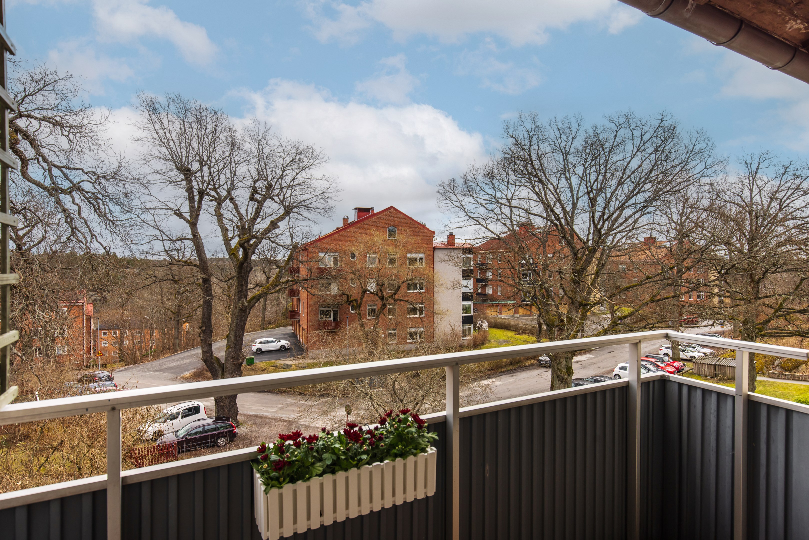 Bostadsbild från Ugglevägen 27D, Till salu i Saltängen, Nacka
