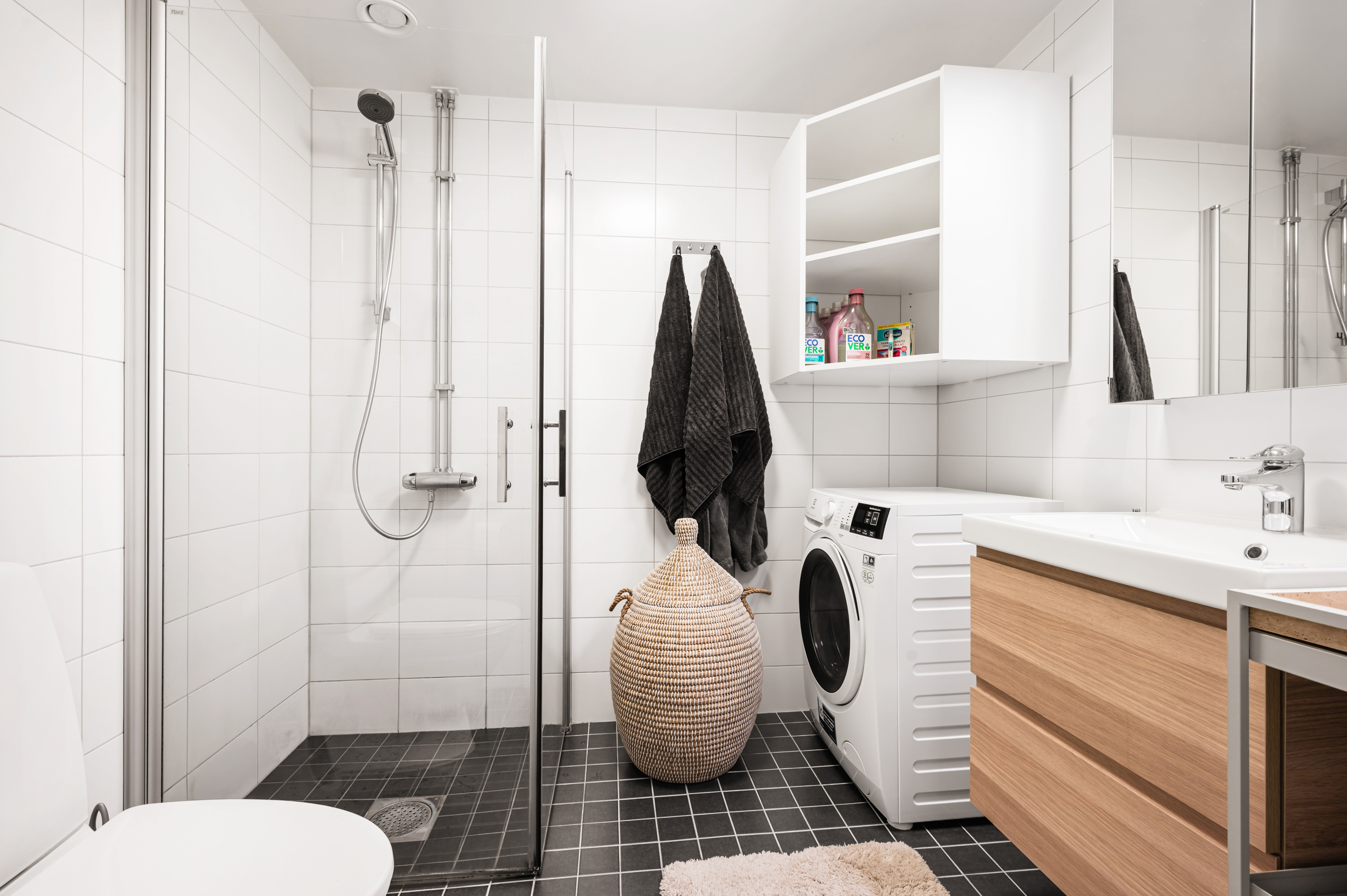 Bostadsbild från Våtmarksvägen 60, Till salu i Järvastaden, Solna