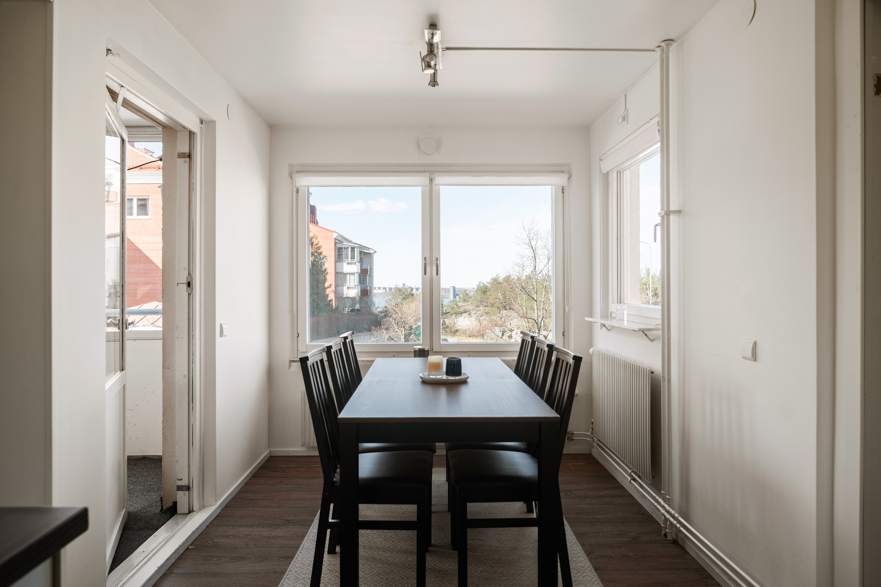 Bostadsbild från Landåvägen 77, Till salu i Jarlaberg, Nacka