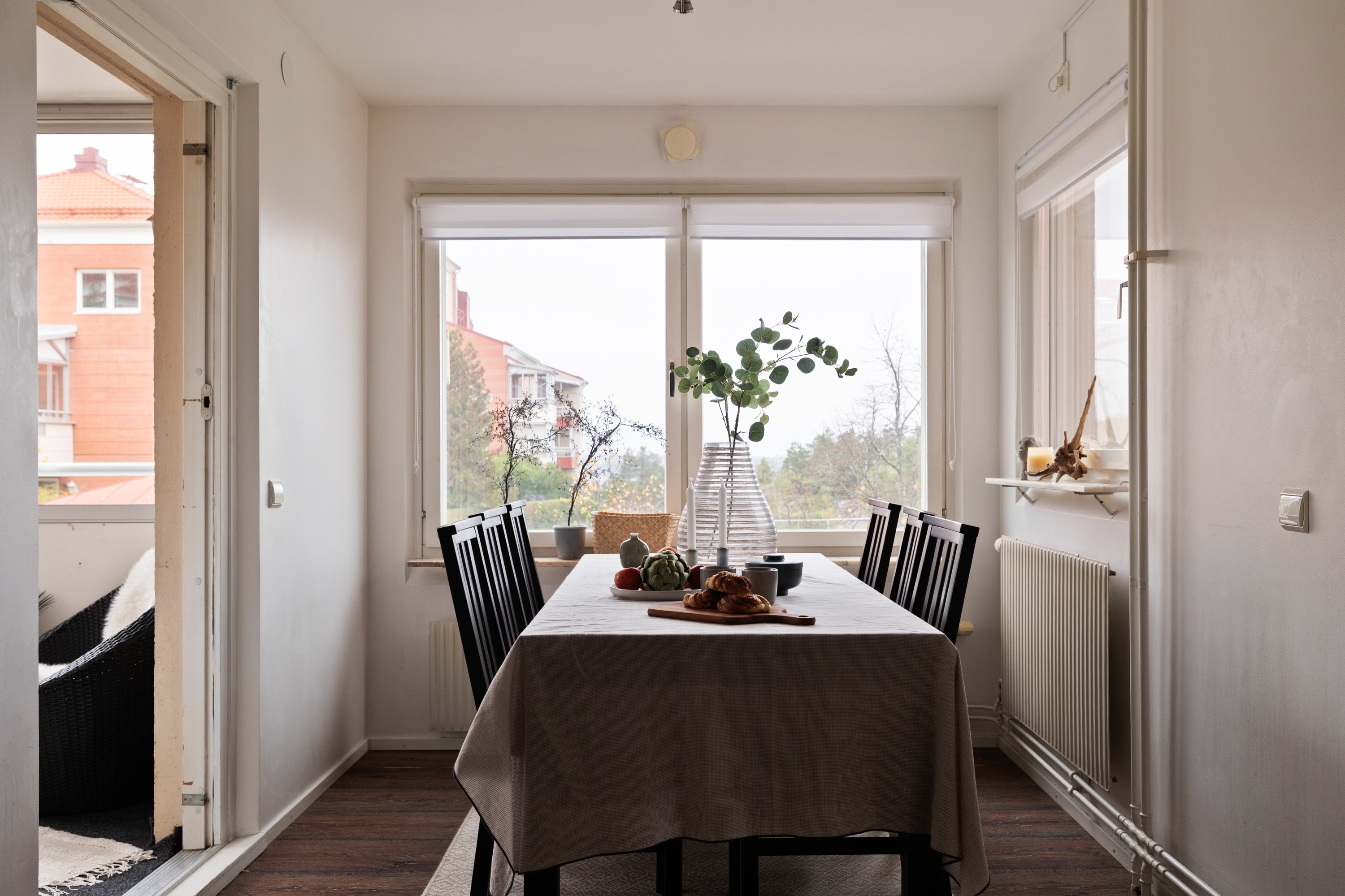 Bostadsbild från Landåvägen 77, Till salu i Jarlaberg, Nacka