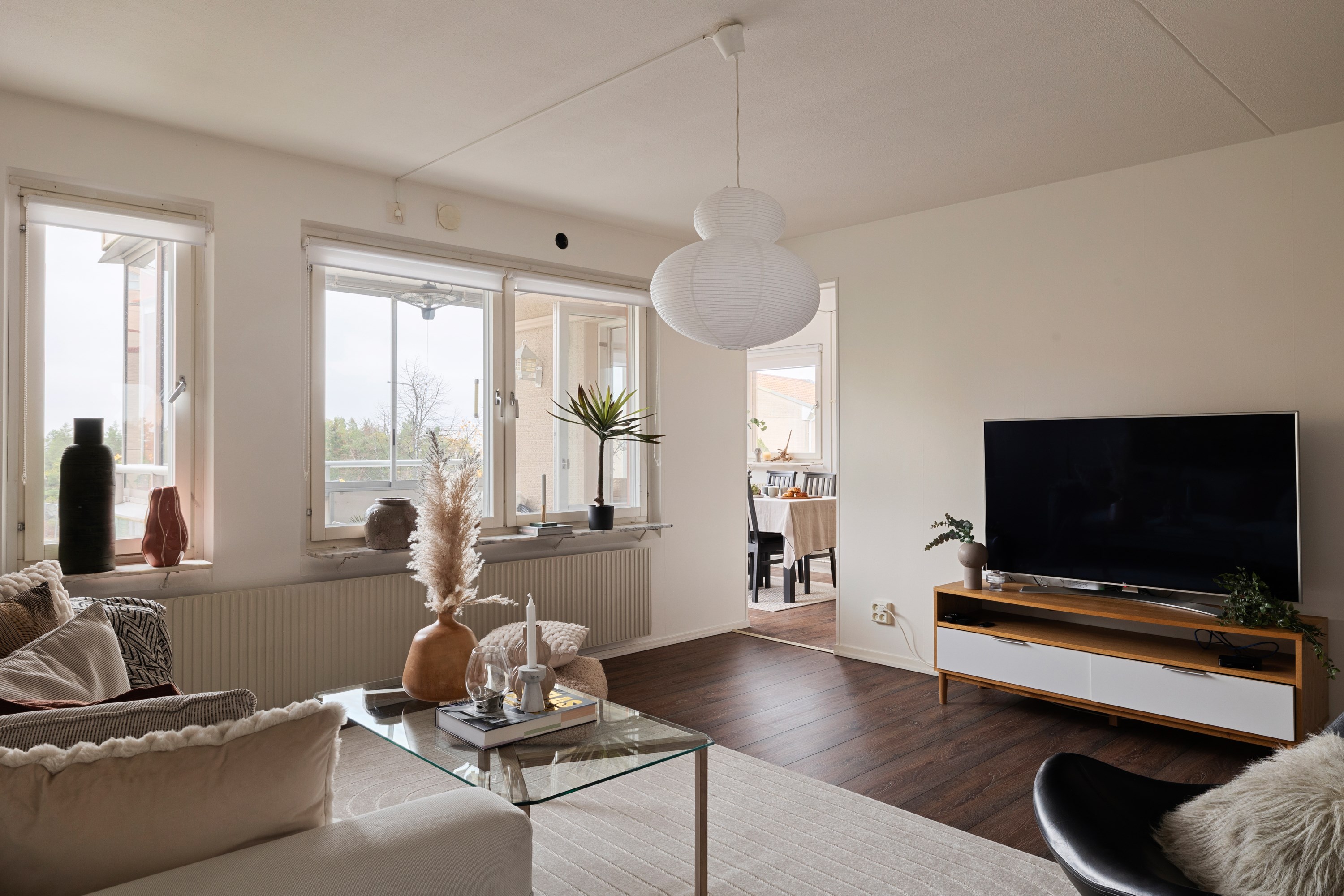 Bostadsbild från Landåvägen 77, Till salu i Jarlaberg, Nacka