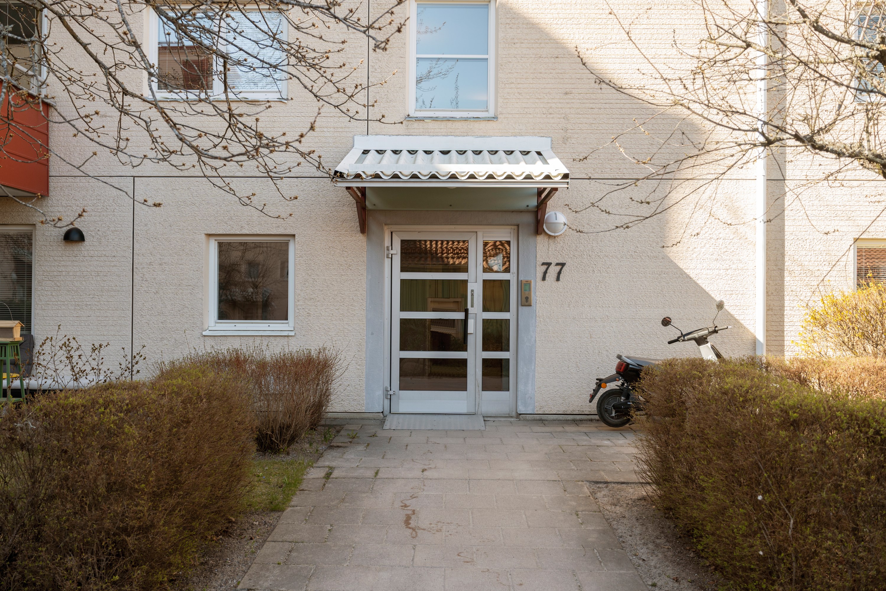 Bostadsbild från Landåvägen 77, Till salu i Jarlaberg, Nacka