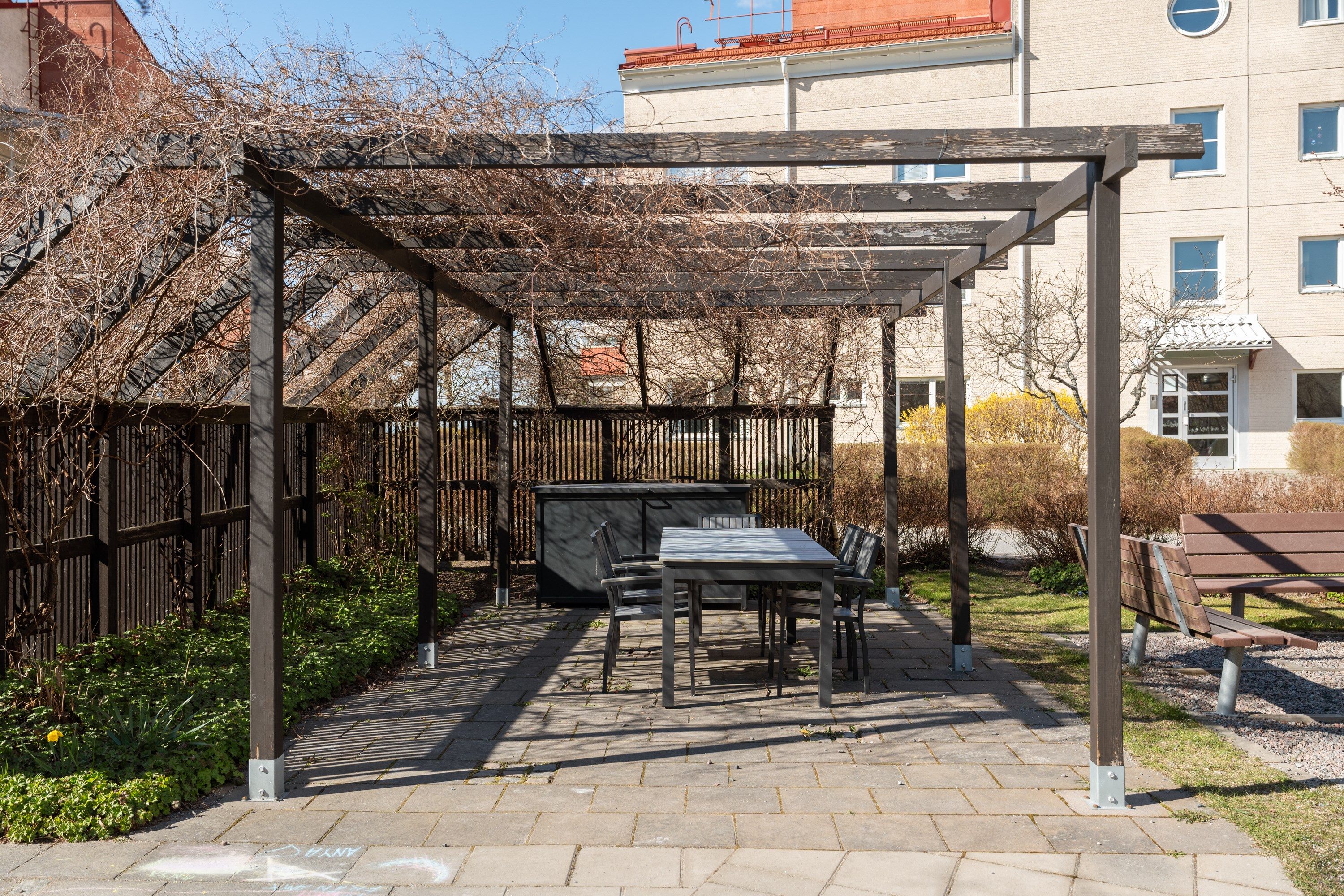 Bostadsbild från Landåvägen 77, Till salu i Jarlaberg, Nacka