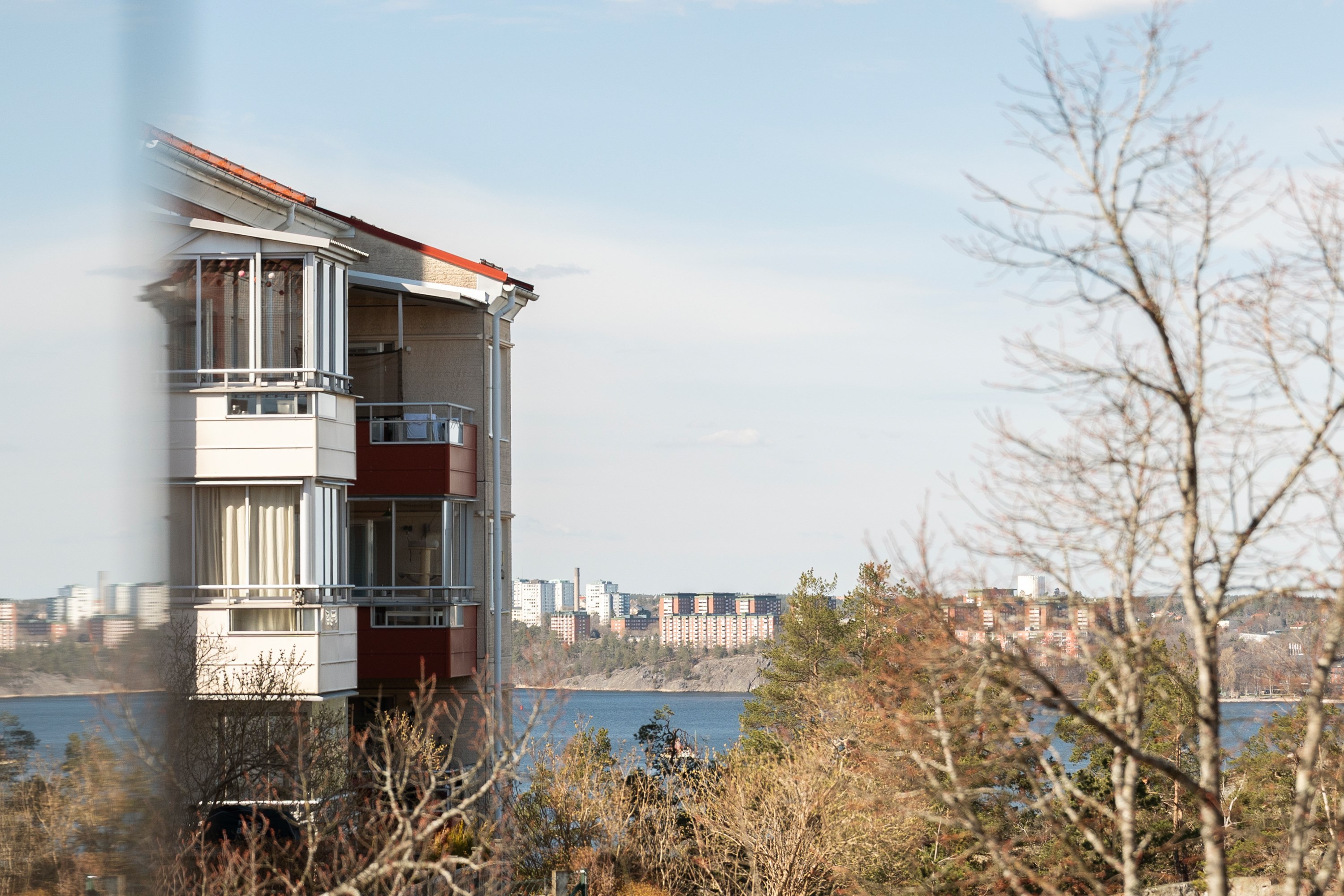 Bostadsbild från Landåvägen 77, Till salu i Jarlaberg, Nacka
