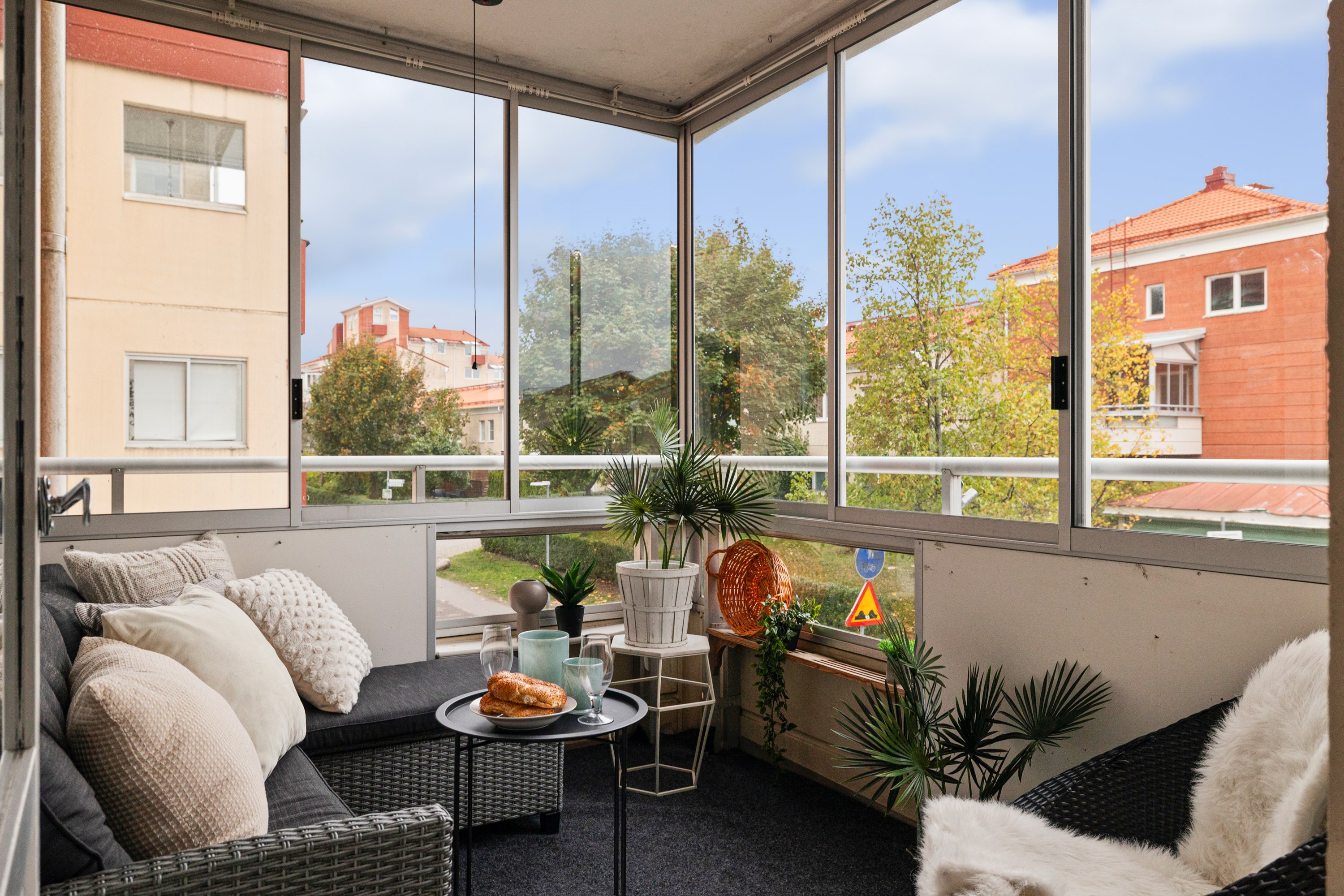 Bostadsbild från Landåvägen 77, Till salu i Jarlaberg, Nacka
