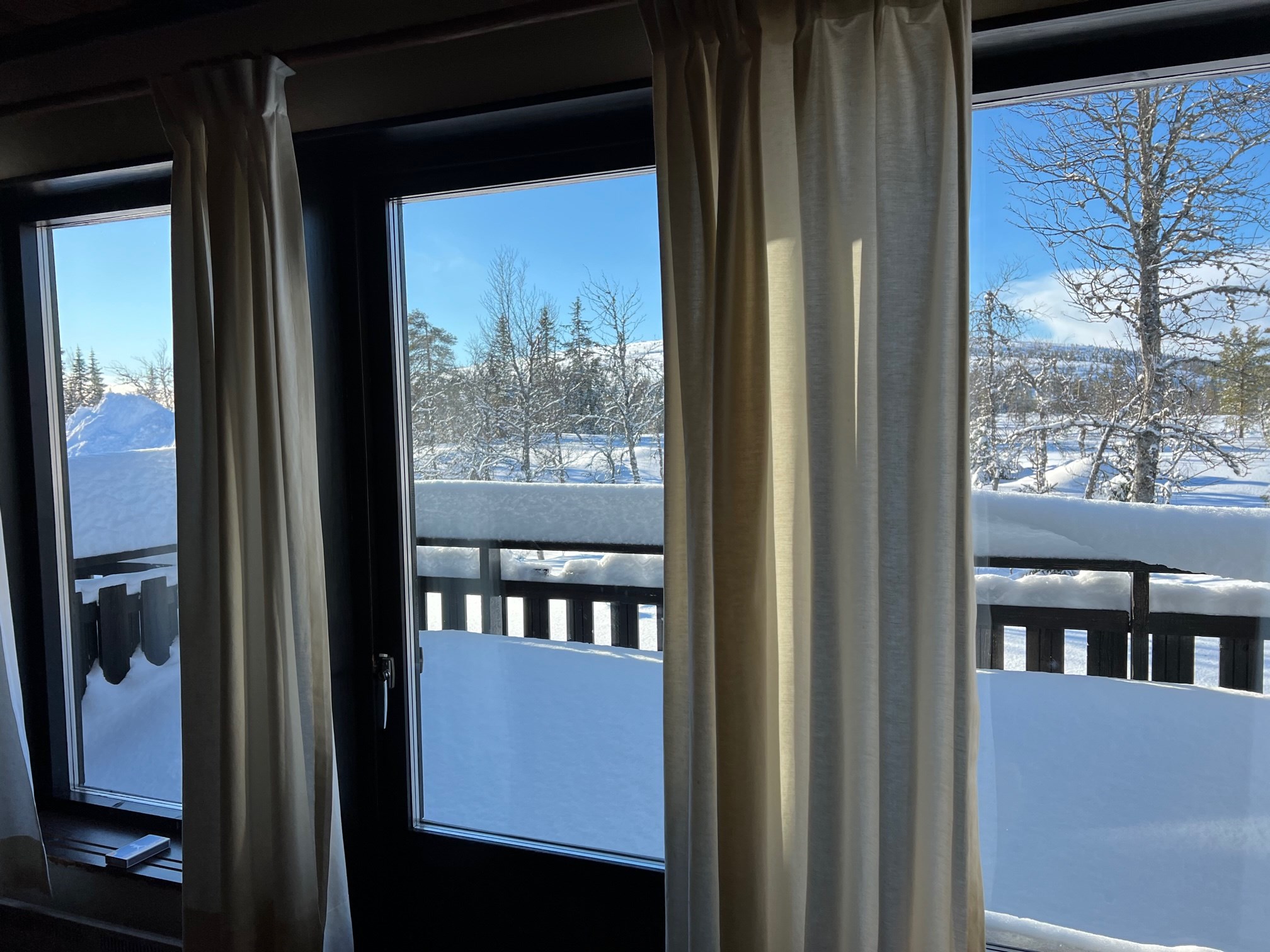 Utsikt mot mäktiga kalfjäll