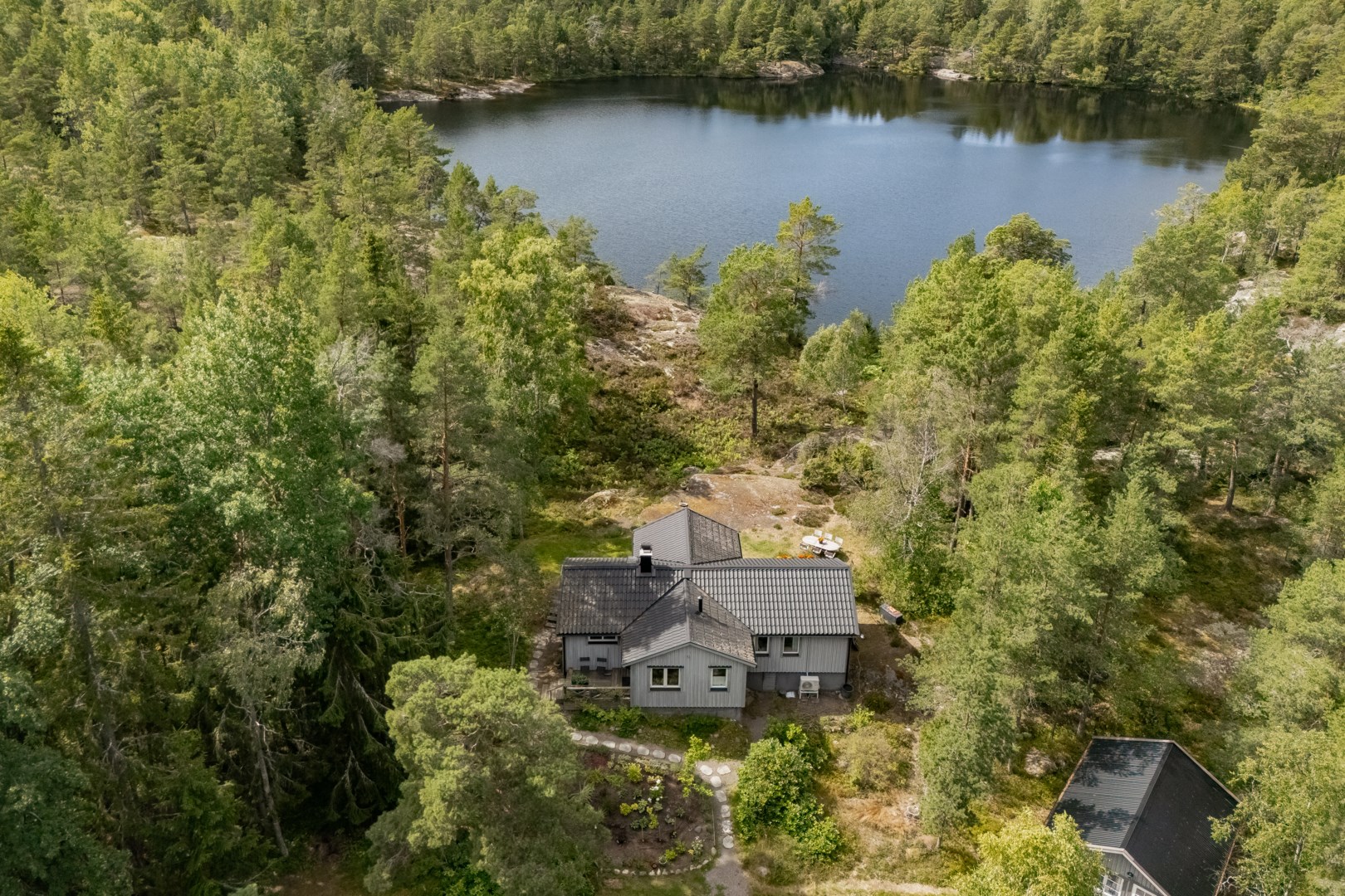 Bostadsbild från Vidsjövägen 8, Såld i Stavsnäs, Värmdö