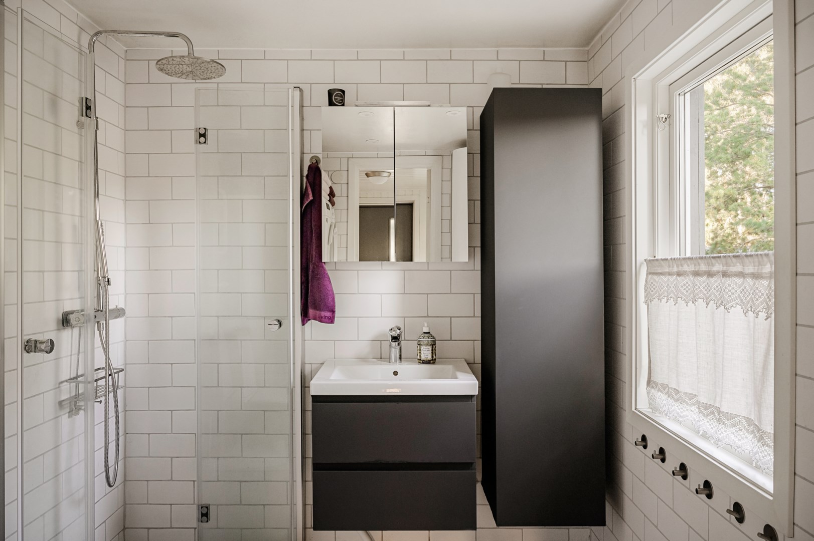 Bostadsbild från Vidsjövägen 8, Såld i Stavsnäs, Värmdö