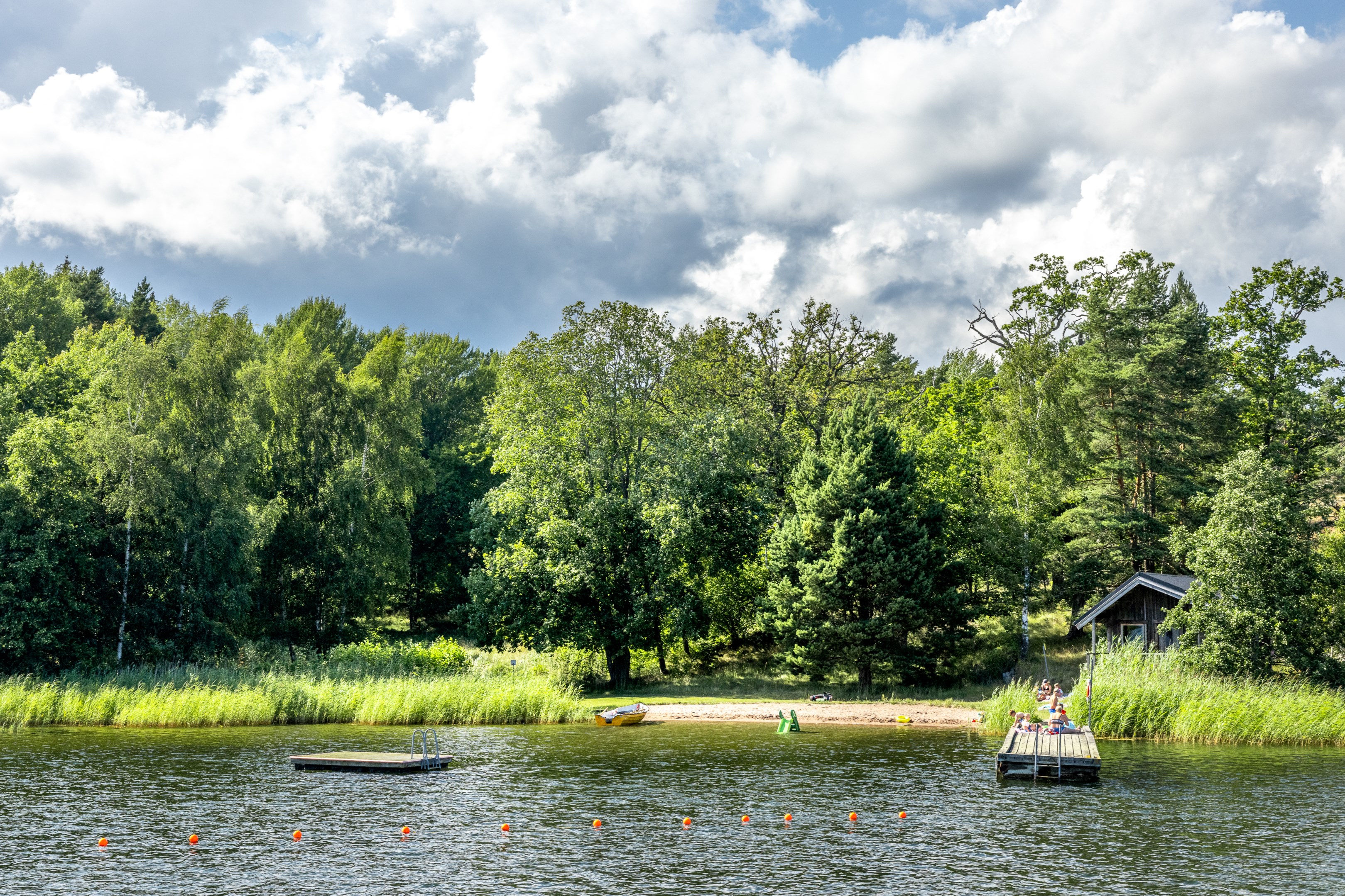 Badplats vid närbelägna Toholmen.