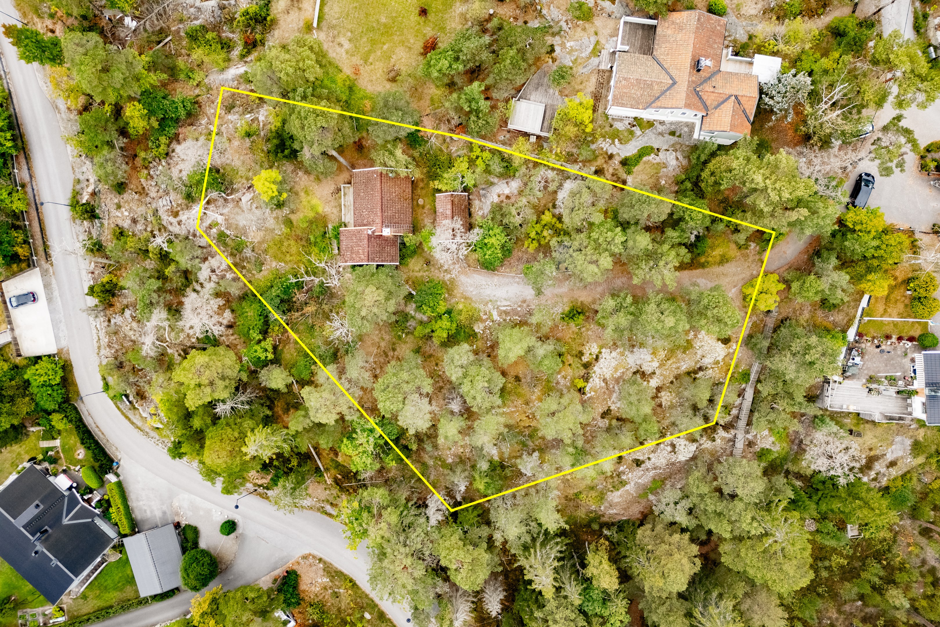 Tomten i vinkel från ovan - för mer detaljerade kartor, se under 