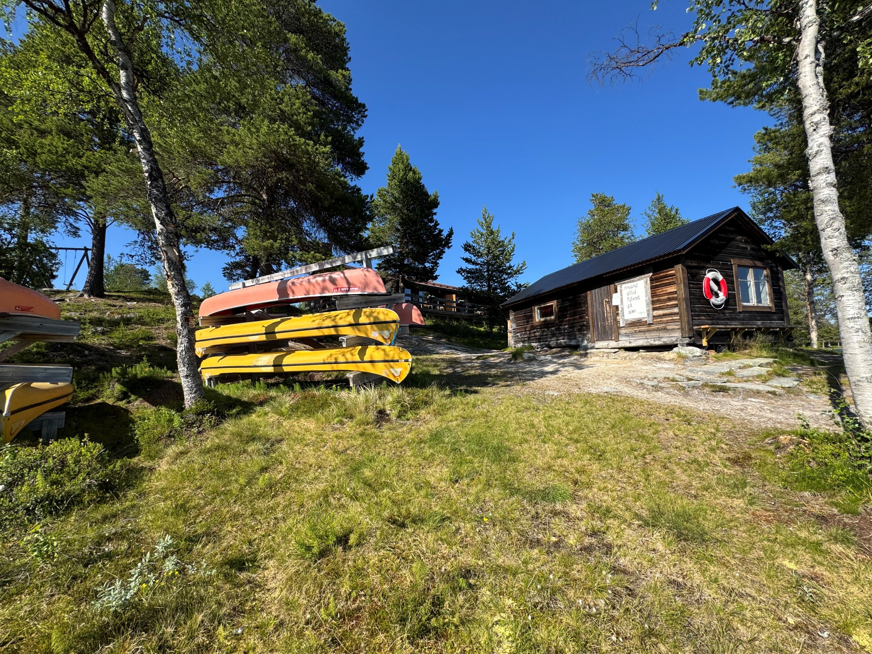 Kanoterna, båthuset och servicehuset