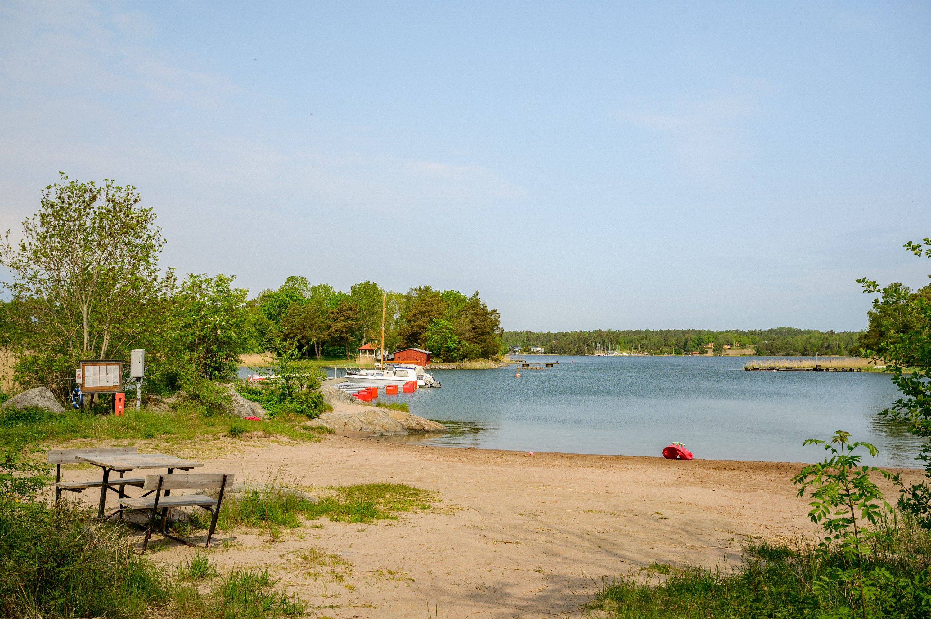 En av flera badplatser i området.
