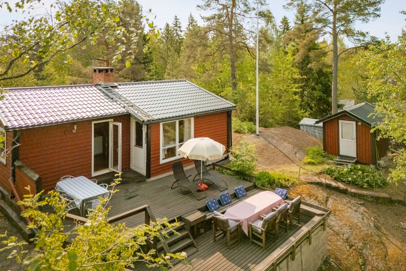 Terrass med solsäkert västerläge.