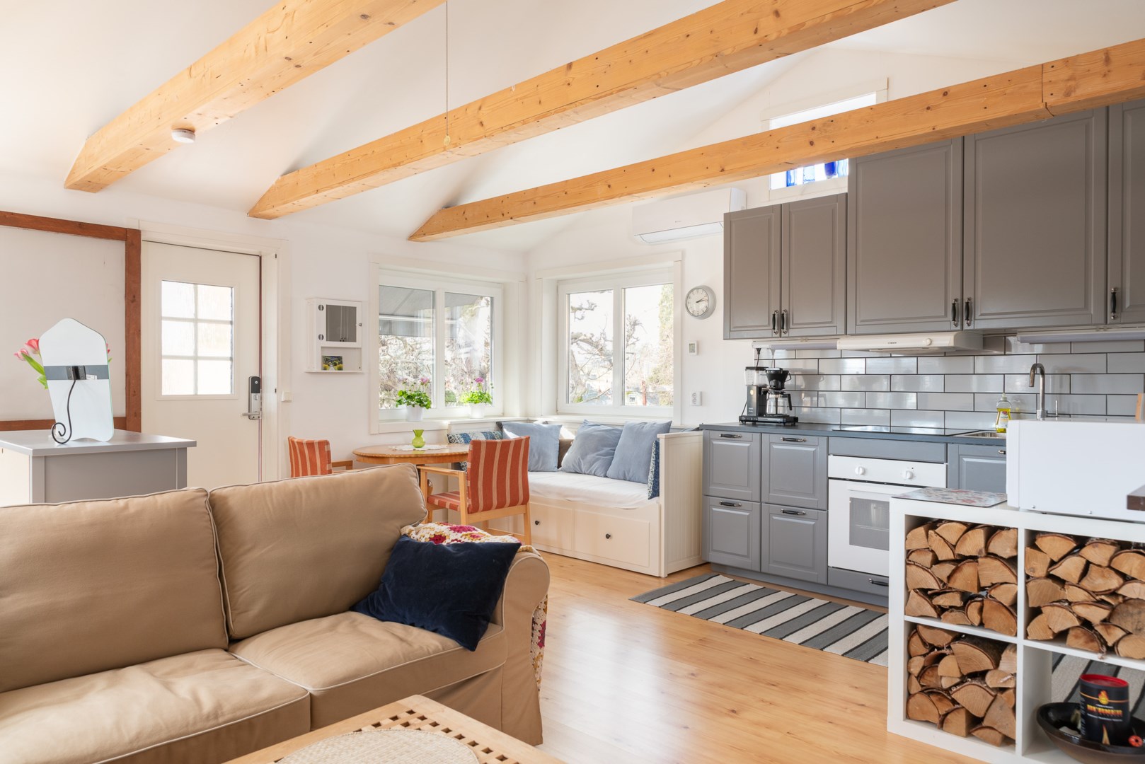 Bostadsbild från Övre Åvägen 10, Såld i Biskopsängen, Västerås