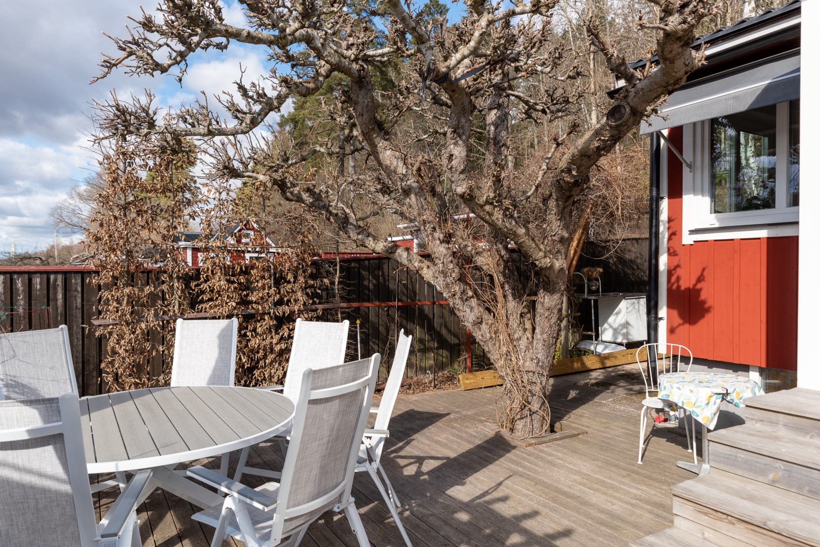 Bostadsbild från Övre Åvägen 10, Såld i Biskopsängen, Västerås