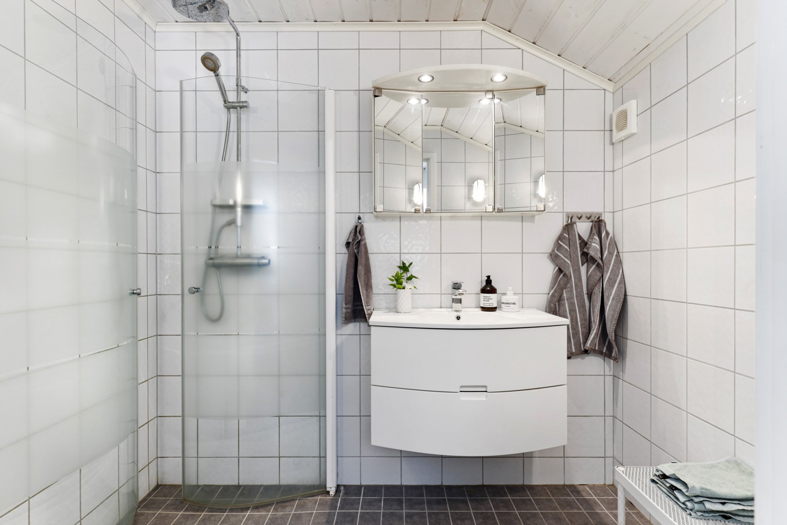 Bostadsbild från Kolskär 121, Såld i Öregrund, Östhammar