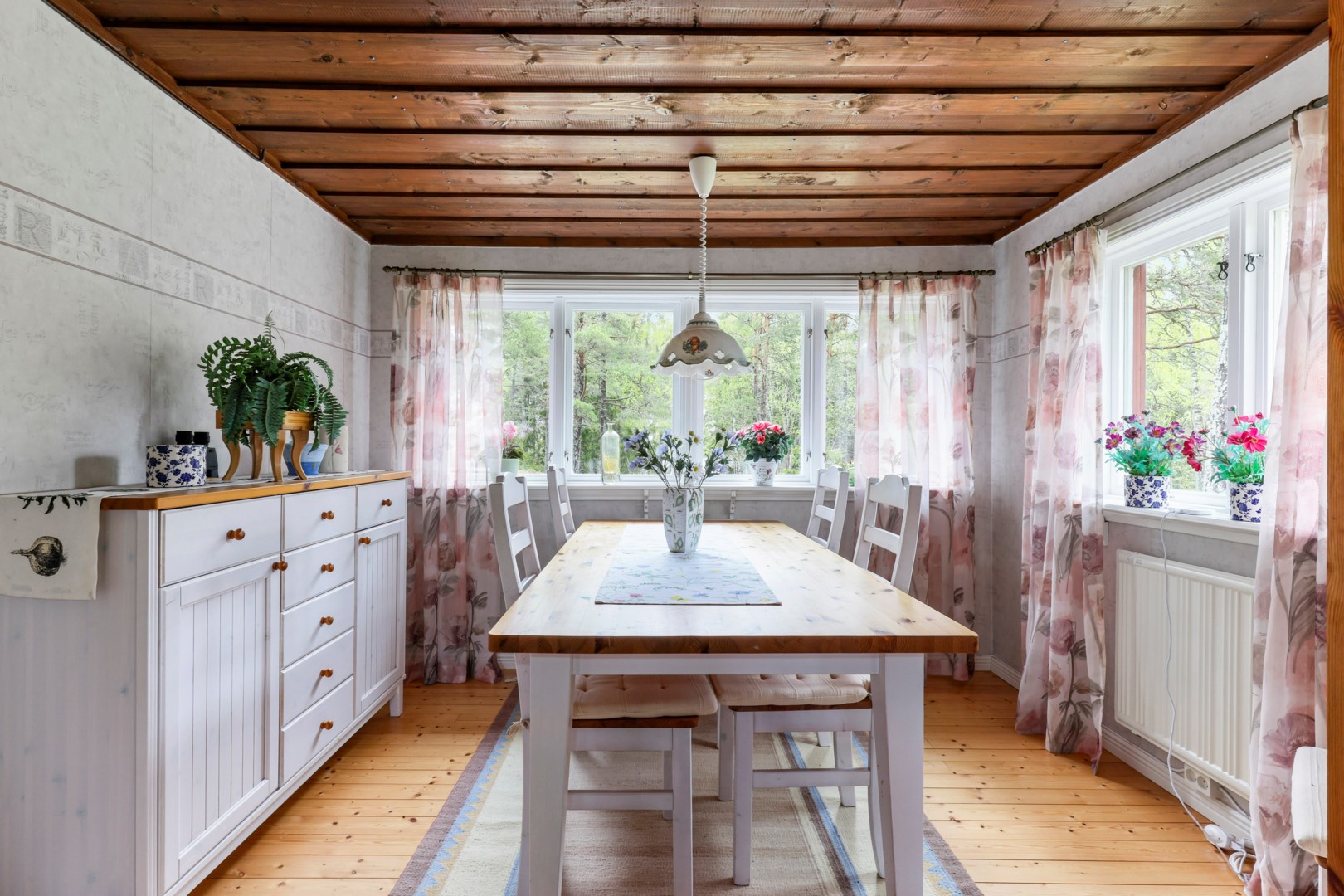 Bostadsbild från Skatvägen 26, Kommande i Stenskär, Östhammar