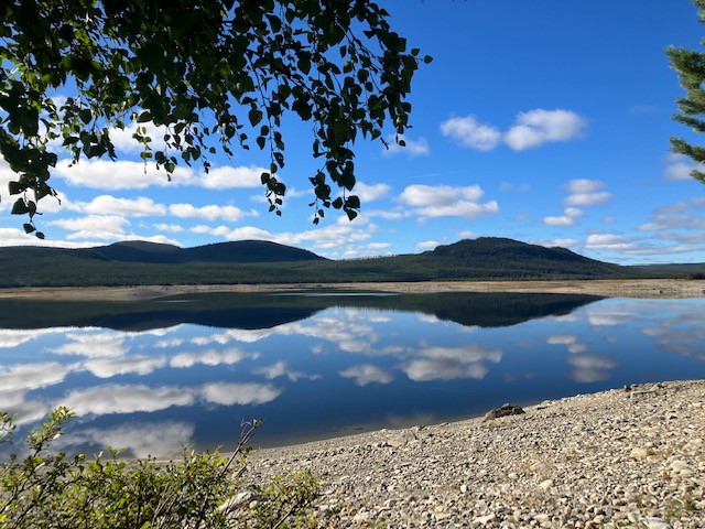 I området finns många fjällsjöar