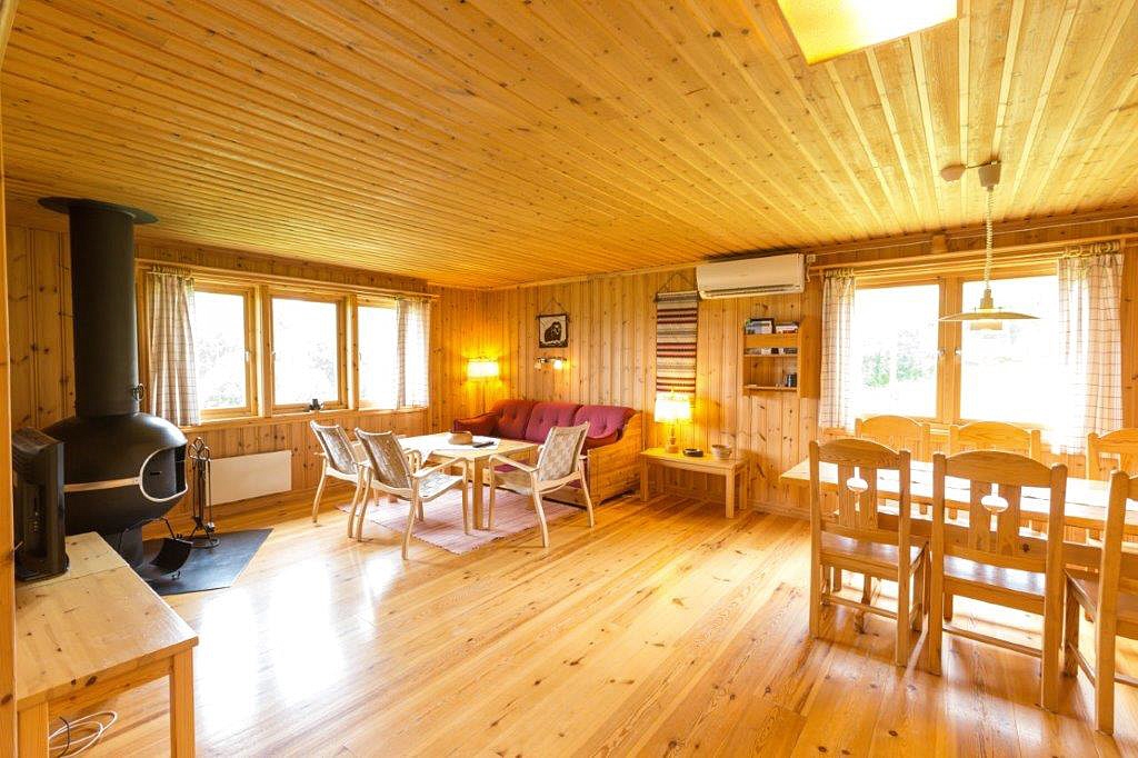 Stor och mysig fjällstuga med plats för hela familjen