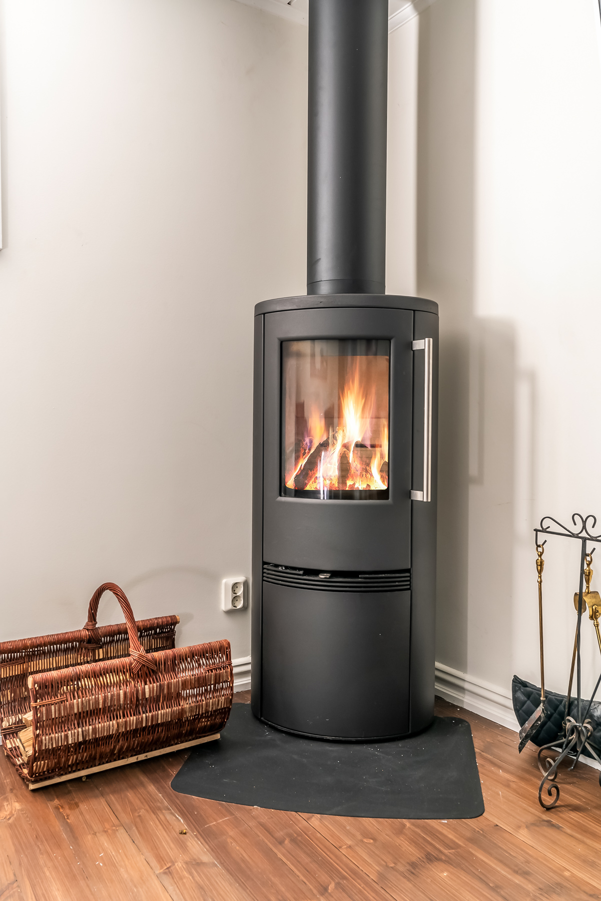 Braskamin i storstuga