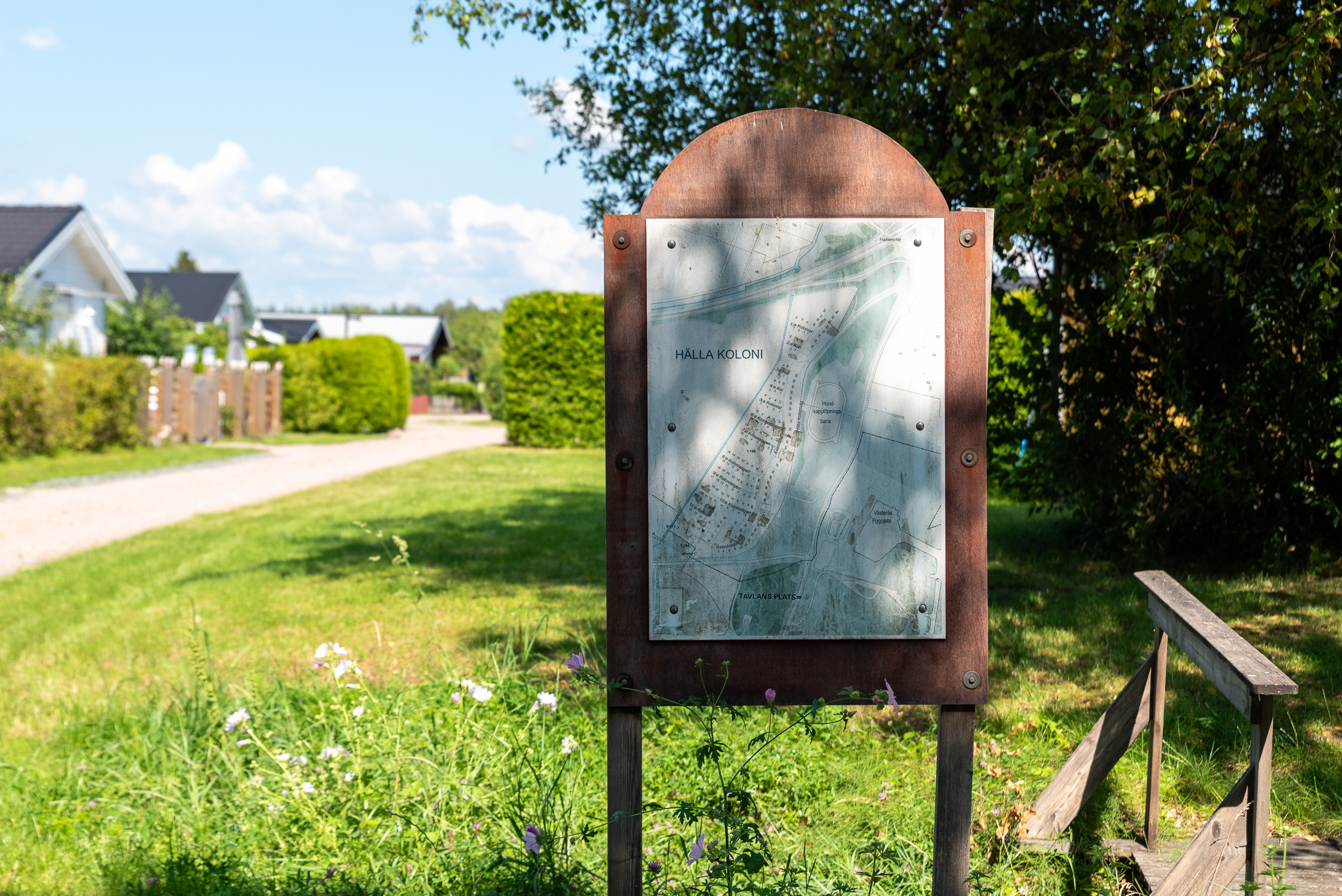 Bostadsbild från Åsenborgsvägen 8, Såld i Hälla Koloniområde, Västerås