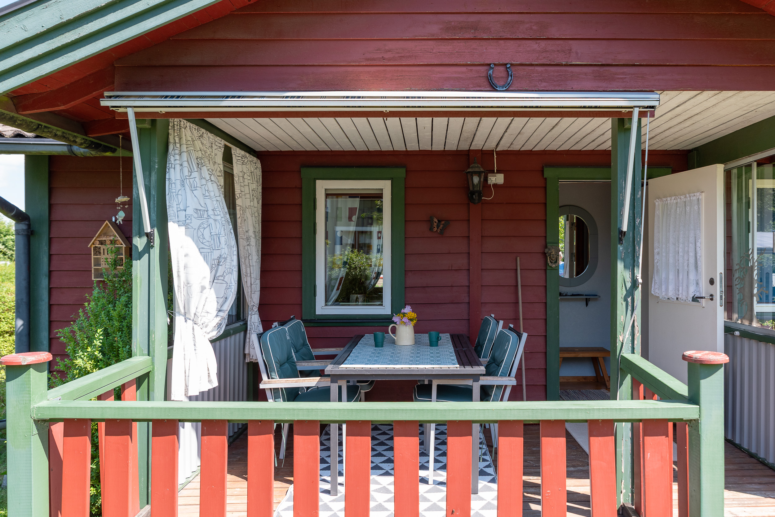 Bostadsbild från Åsenborgsvägen 8, Såld i Hälla Koloniområde, Västerås