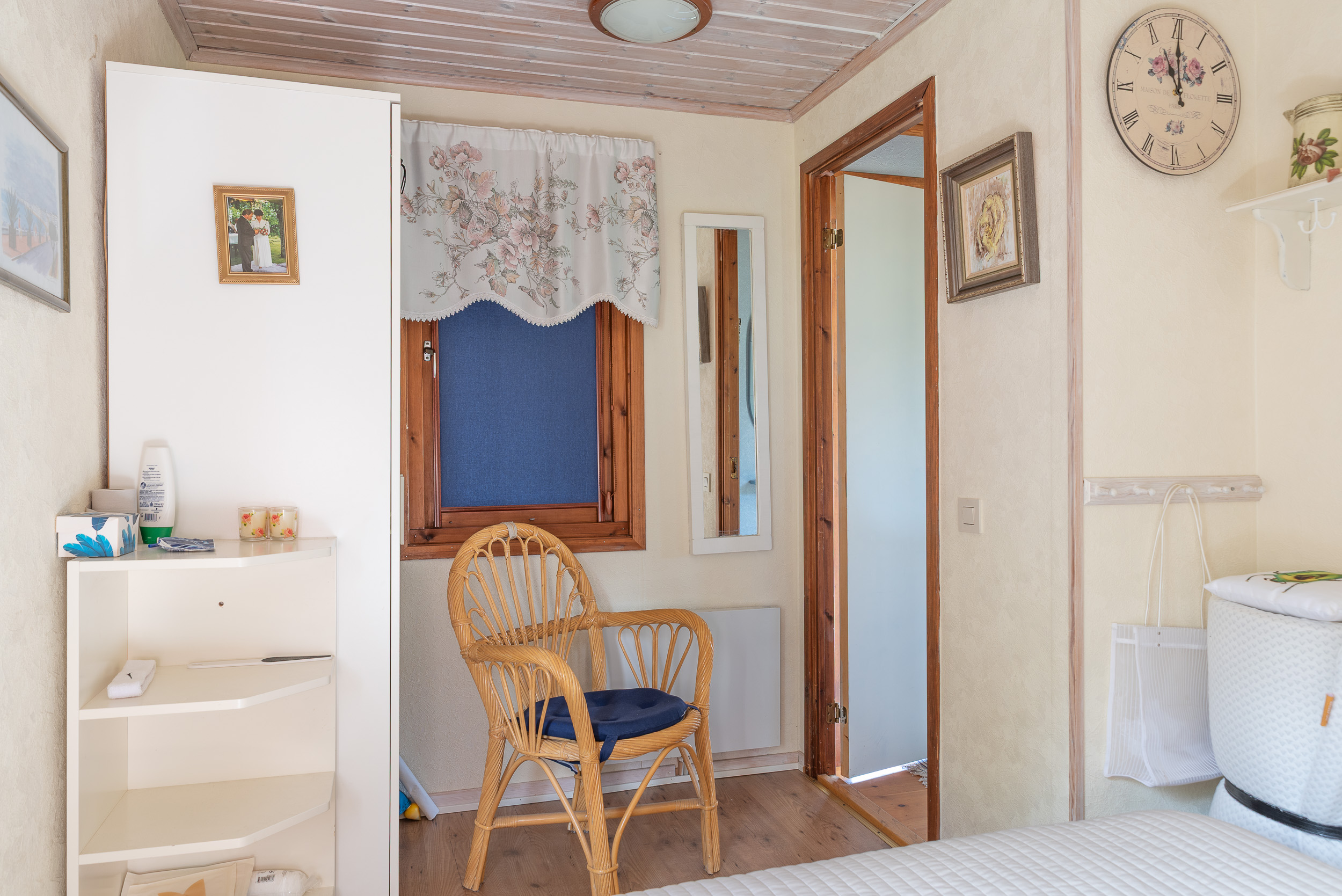 Bostadsbild från Åsenborgsvägen 8, Såld i Hälla Koloniområde, Västerås