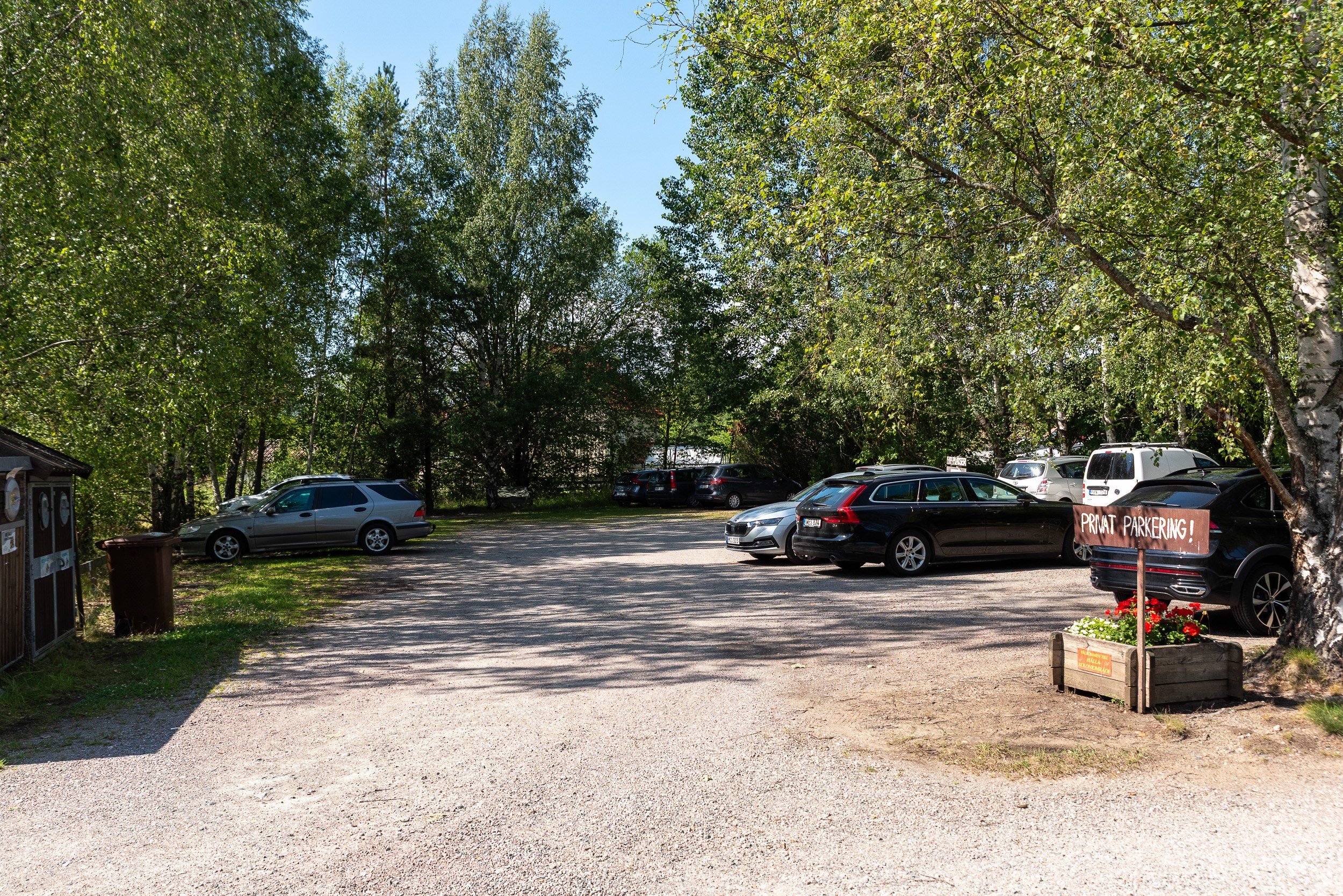 Bostadsbild från Åsenborgsvägen 8, Såld i Hälla Koloniområde, Västerås