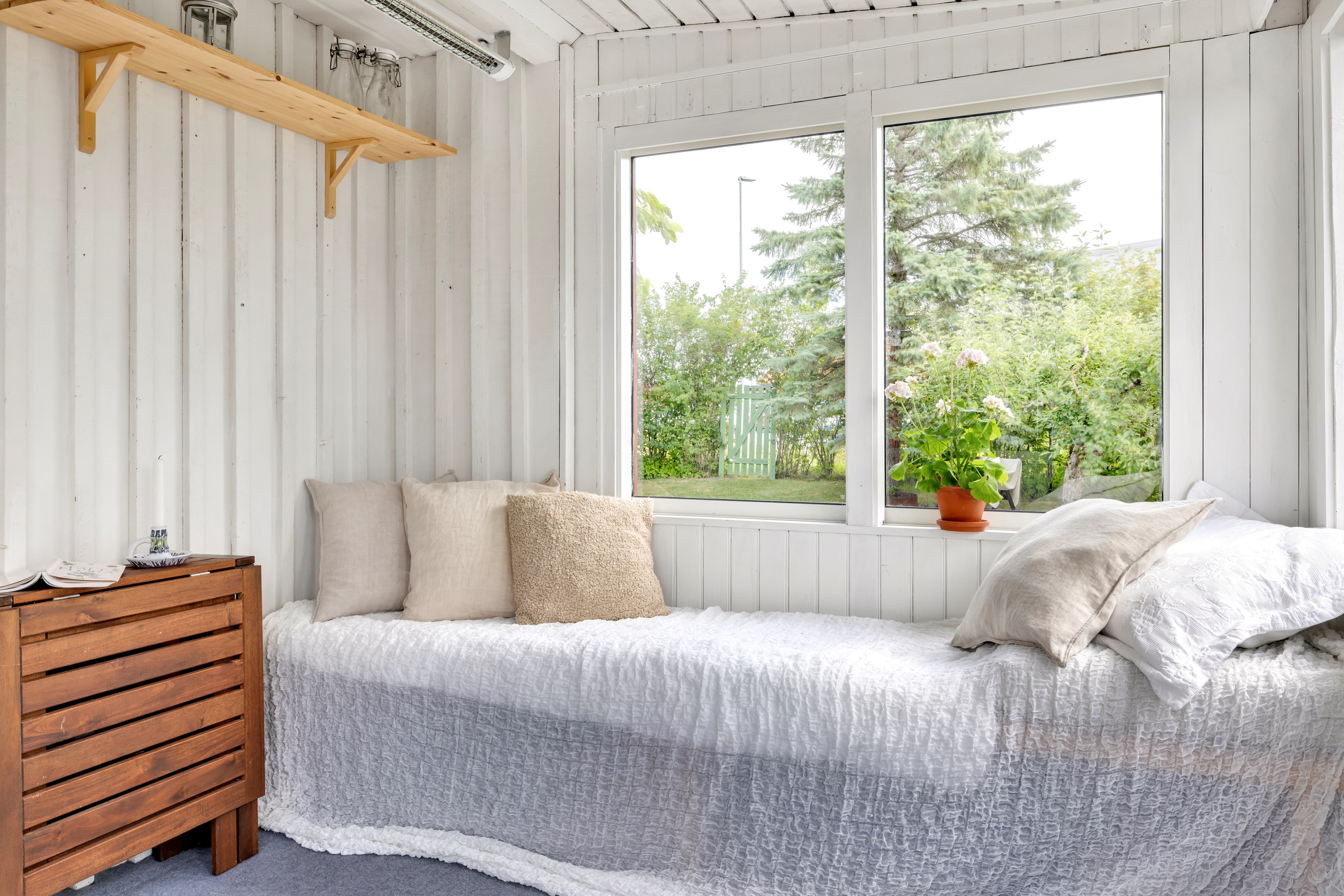 Bostadsbild från Husabyvägen 13 (Husbyborg koloniförening lott 13), Kommande i Husbyborg, Uppsala